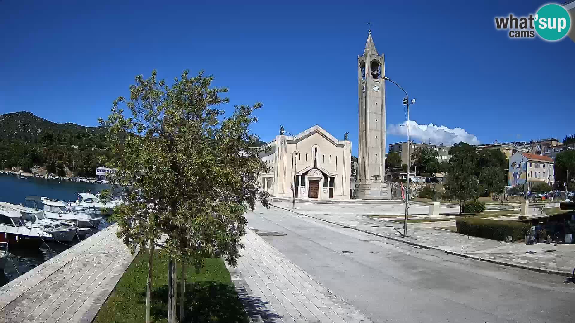 Ploče Webcam | Captivating Views of Riva and the Cathedral