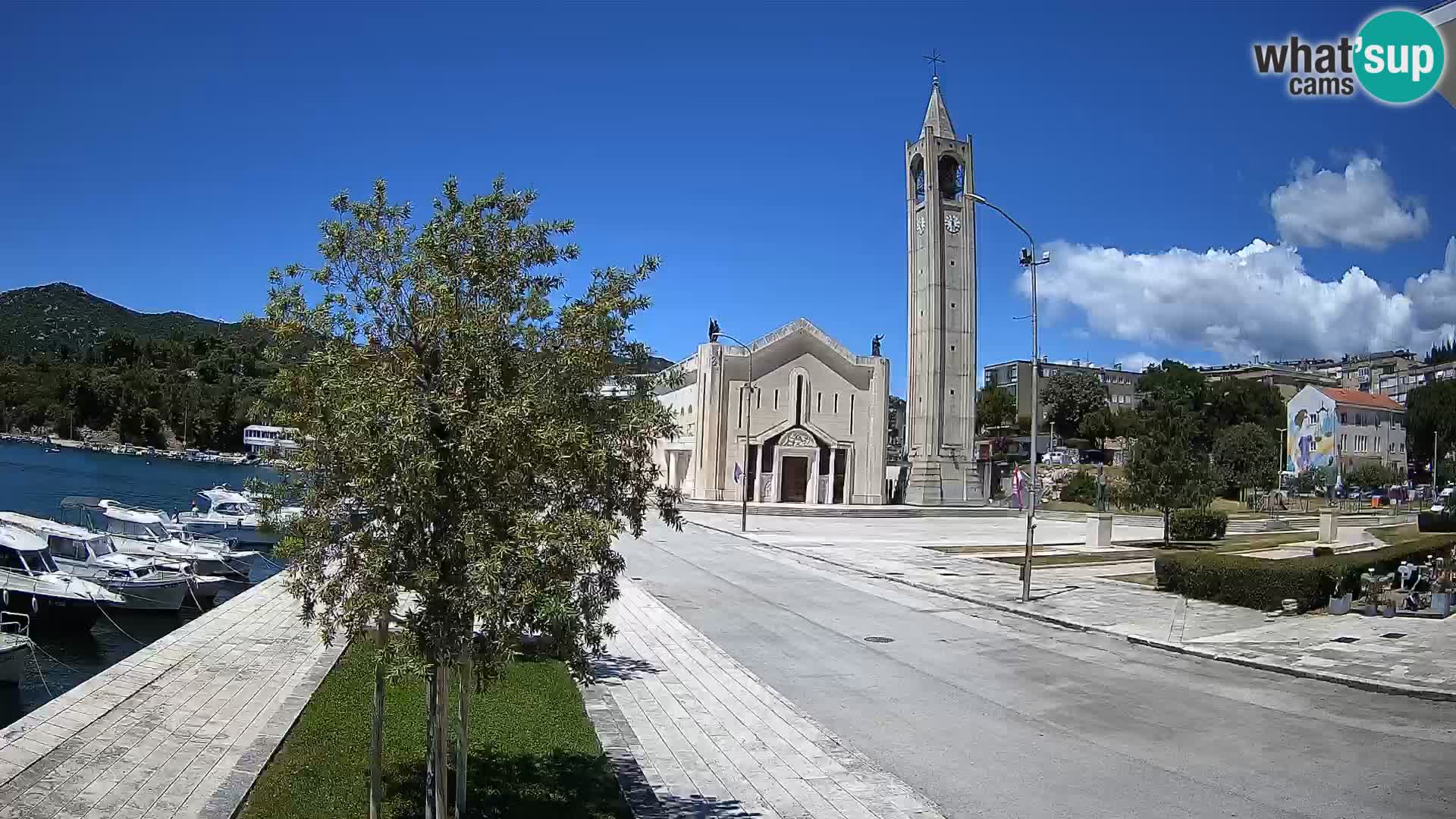 Ploče Webcam | Captivating Views of Riva and the Cathedral