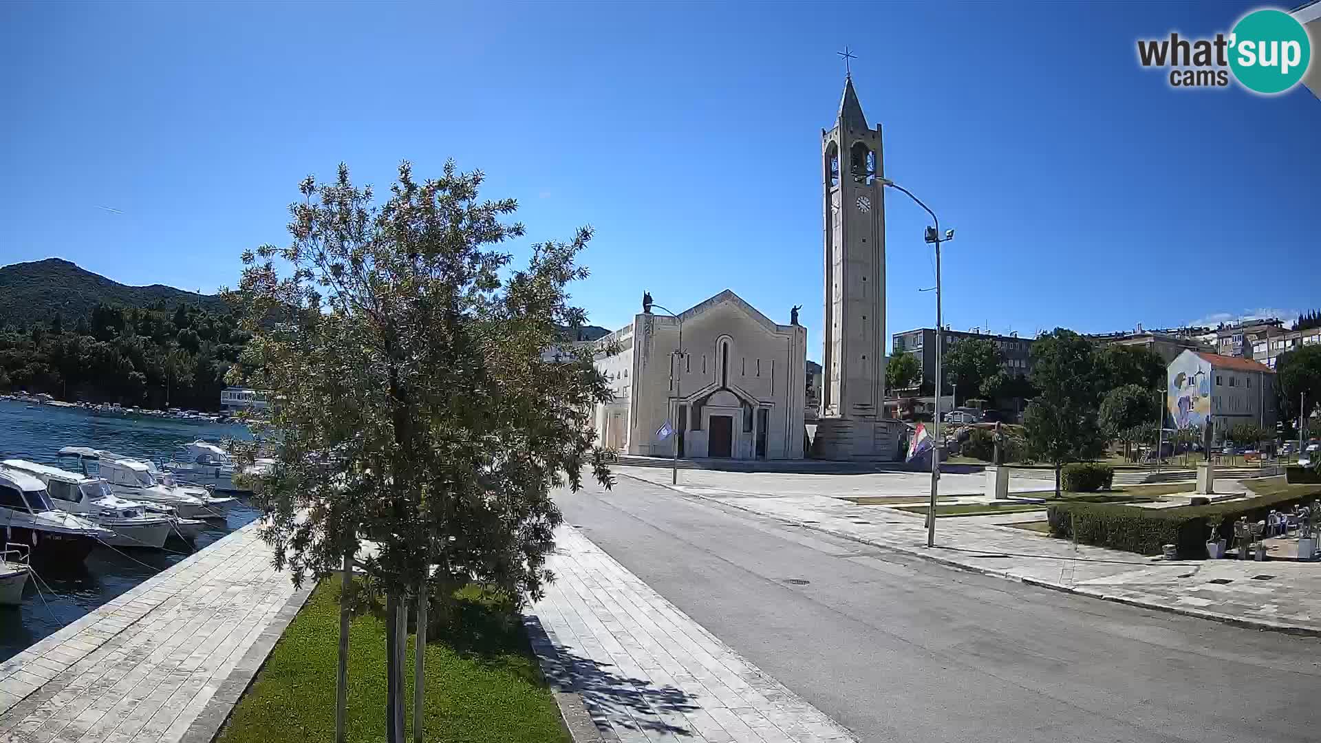 Ploče Webcam | Captivating Views of Riva and the Cathedral