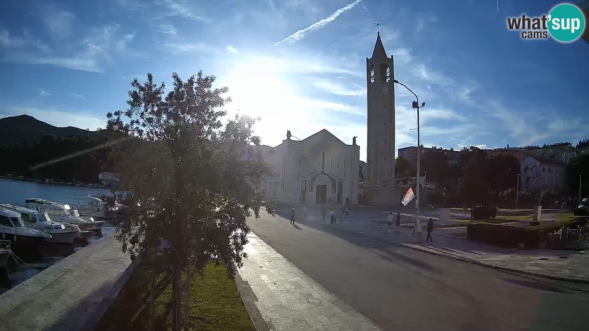 Ploče Webcam | Captivating Views of Riva and the Cathedral