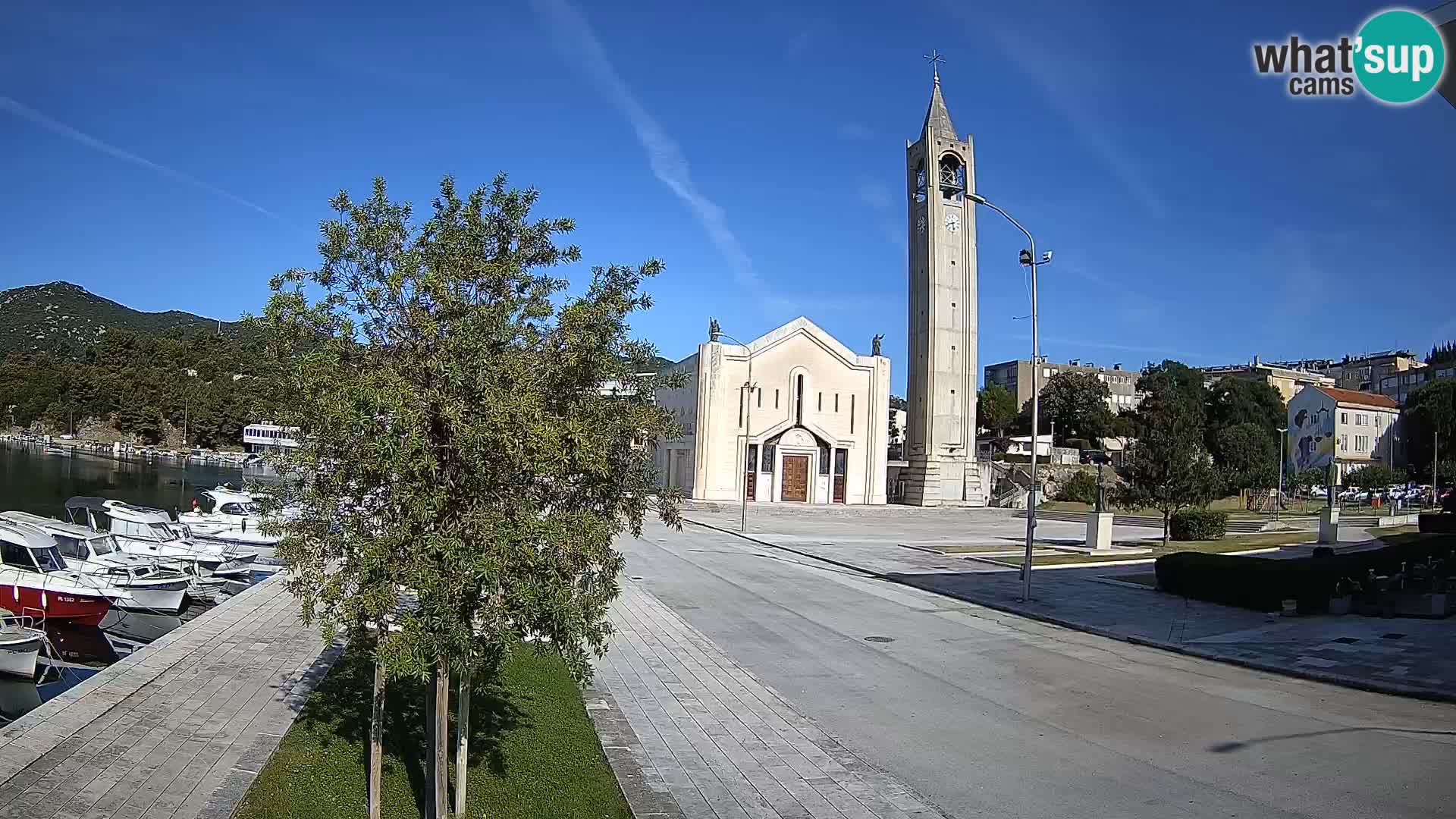 Ploče Webcam | Captivating Views of Riva and the Cathedral