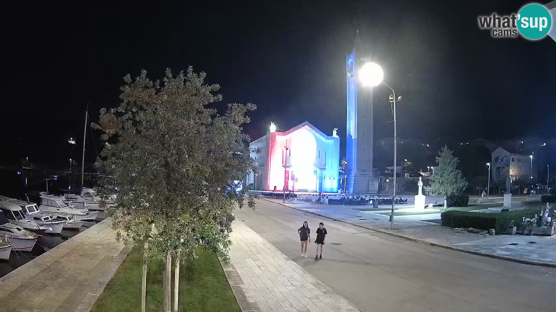 Ploče Webcam | Captivating Views of Riva and the Cathedral