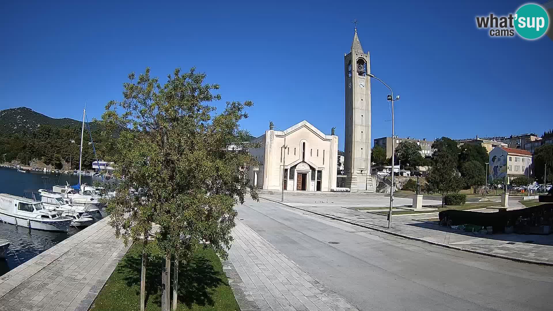 Ploče Webcam | Captivating Views of Riva and the Cathedral