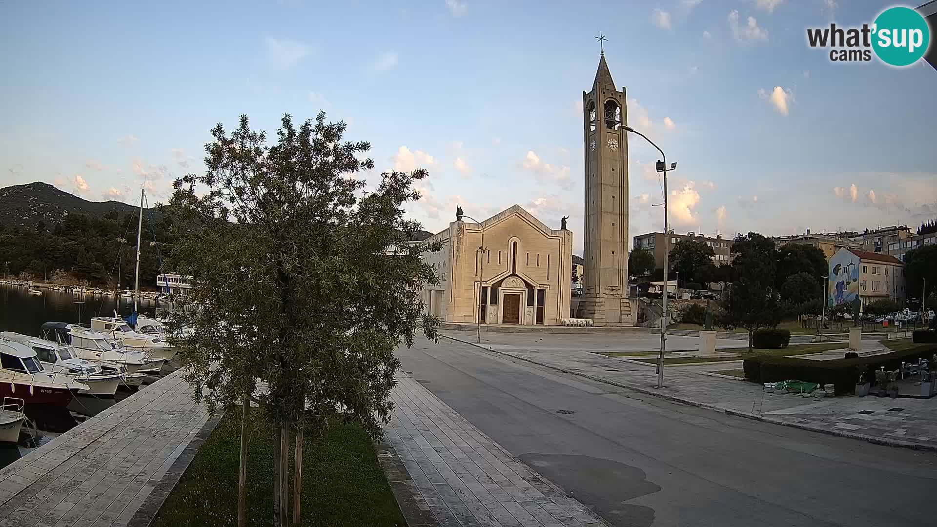 Ploče Cámara web | Vistas cautivadoras de Riva y la Catedral