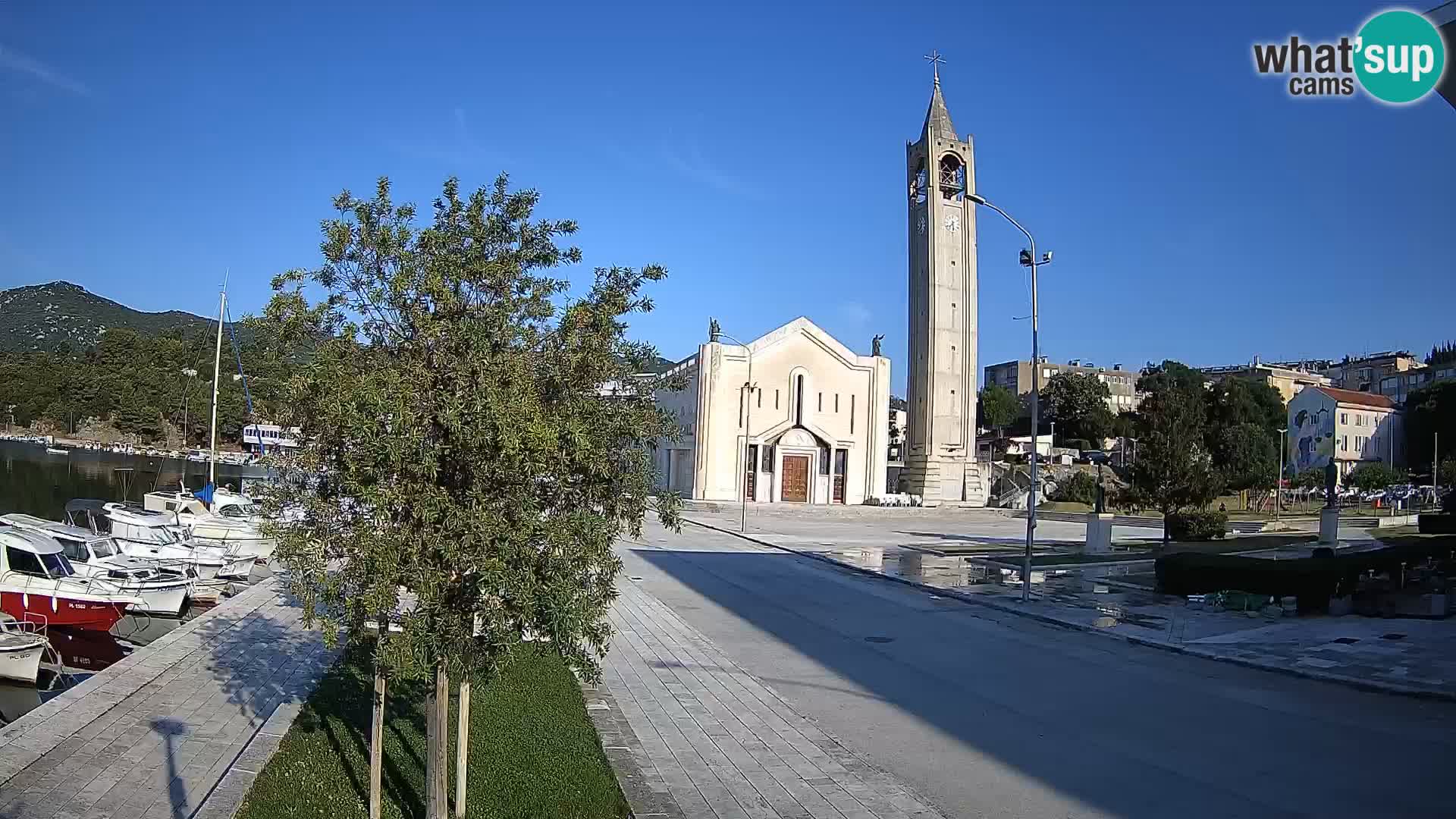 Ploče Webcam | Captivating Views of Riva and the Cathedral