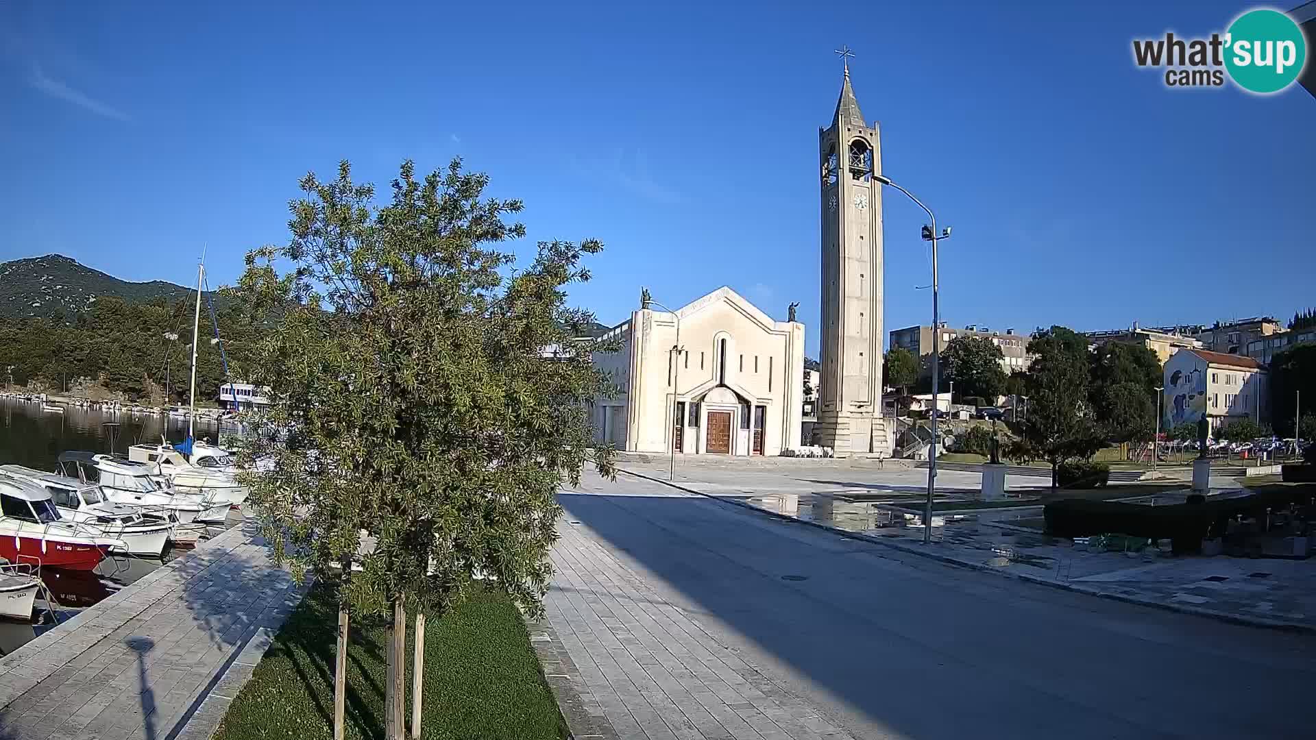 Ploče Webcam | Captivating Views of Riva and the Cathedral