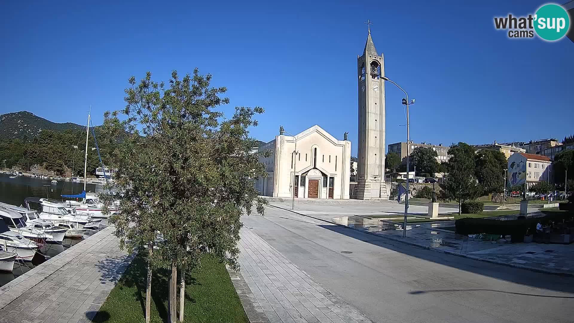 Ploče Webcam | Captivating Views of Riva and the Cathedral