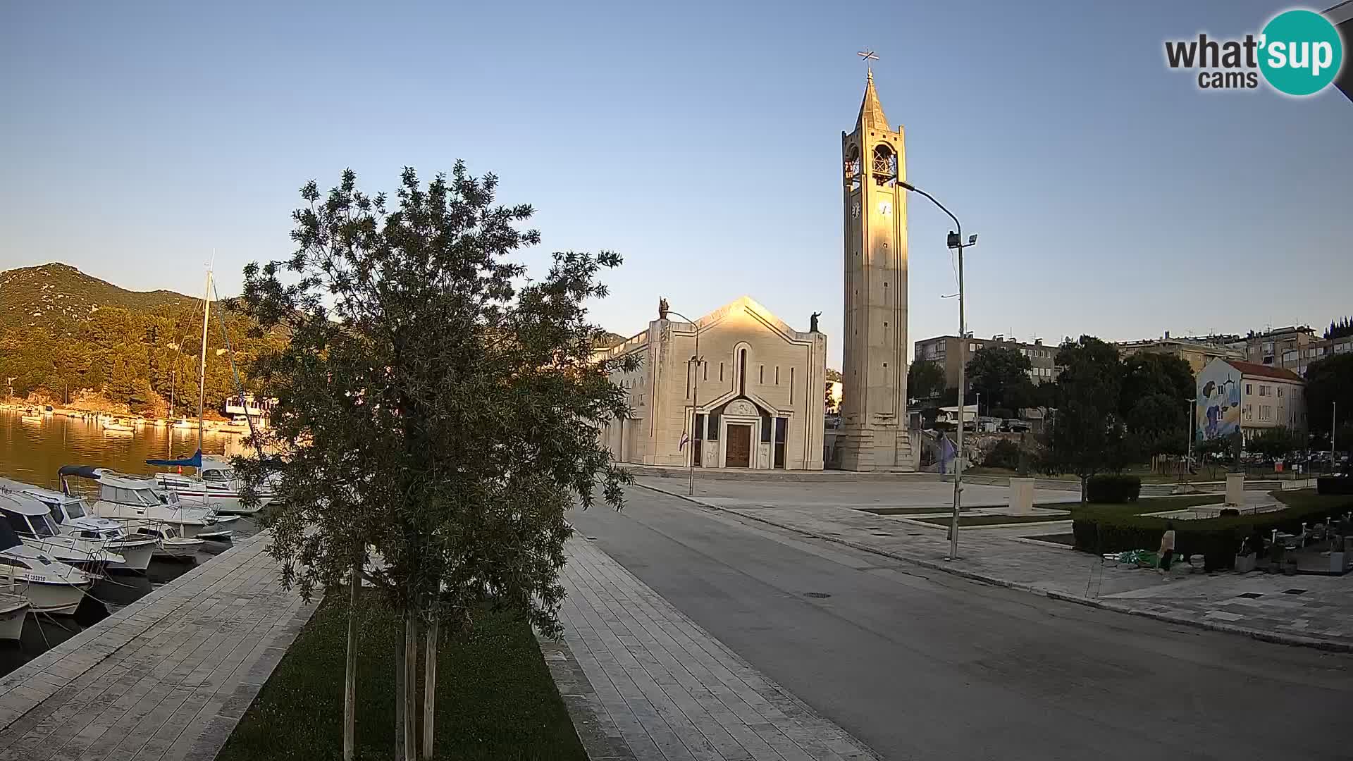 Spletna kamera Ploče | Osupljiv pogled na Rivo in katedralo