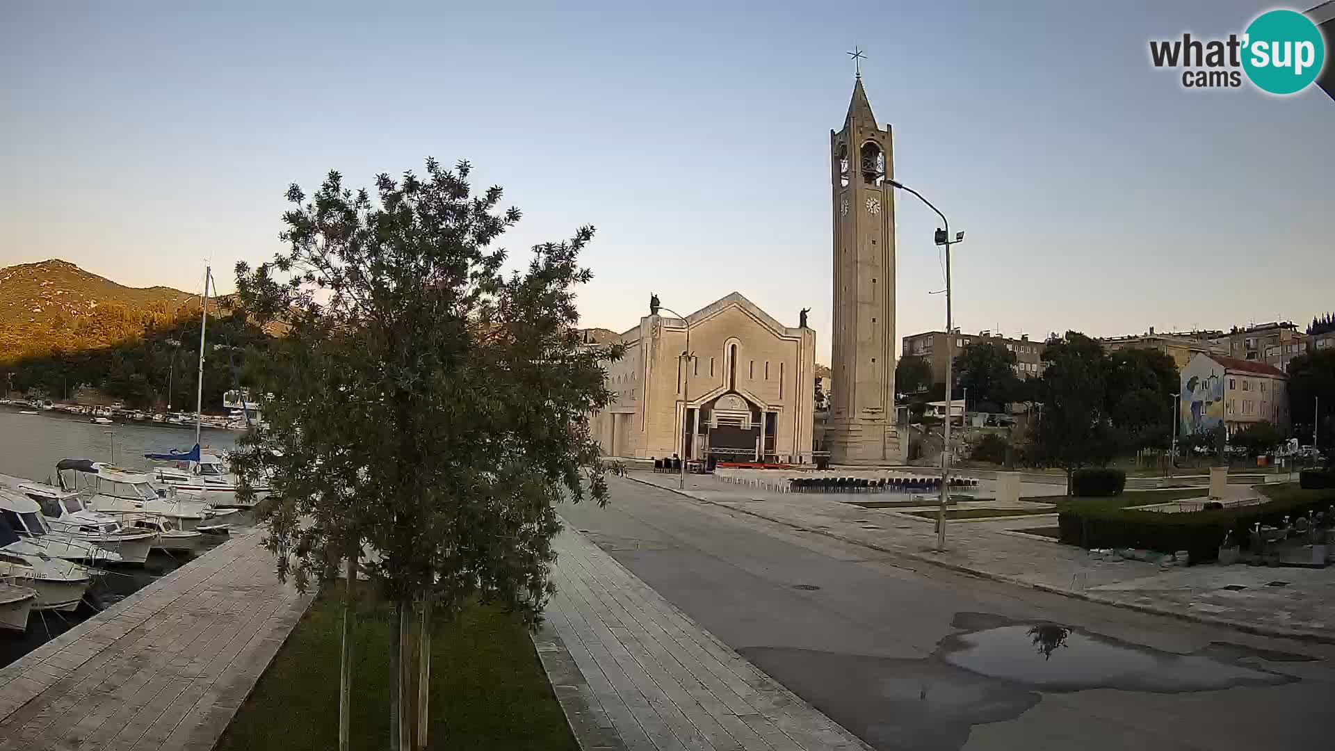 Ploče Cámara web | Vistas cautivadoras de Riva y la Catedral