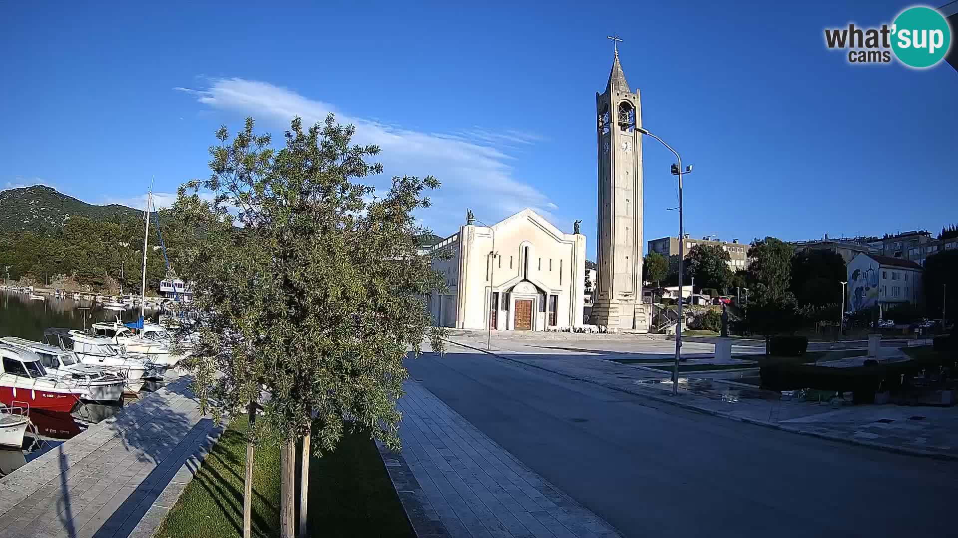 Ploče Webcam | Captivating Views of Riva and the Cathedral