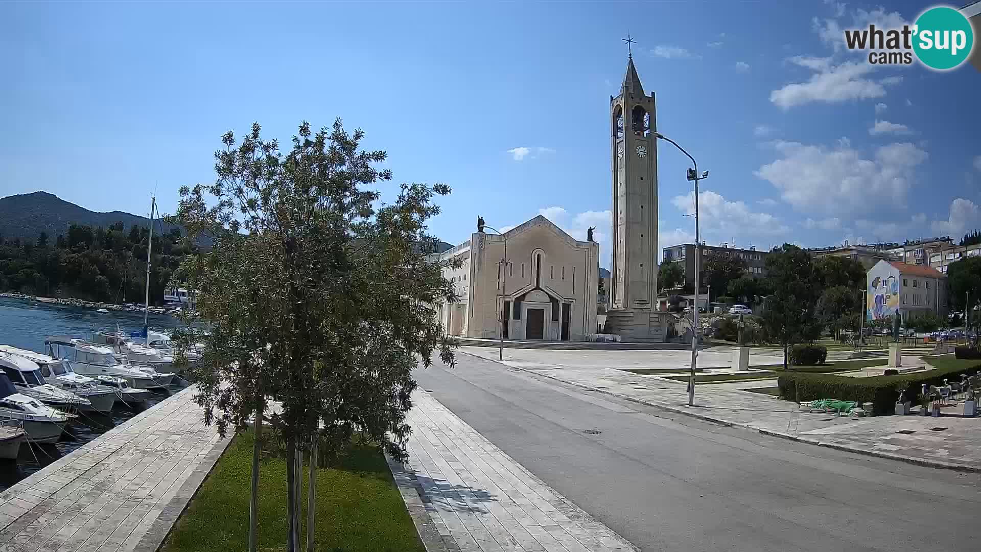 Ploče Webcam | Captivating Views of Riva and the Cathedral