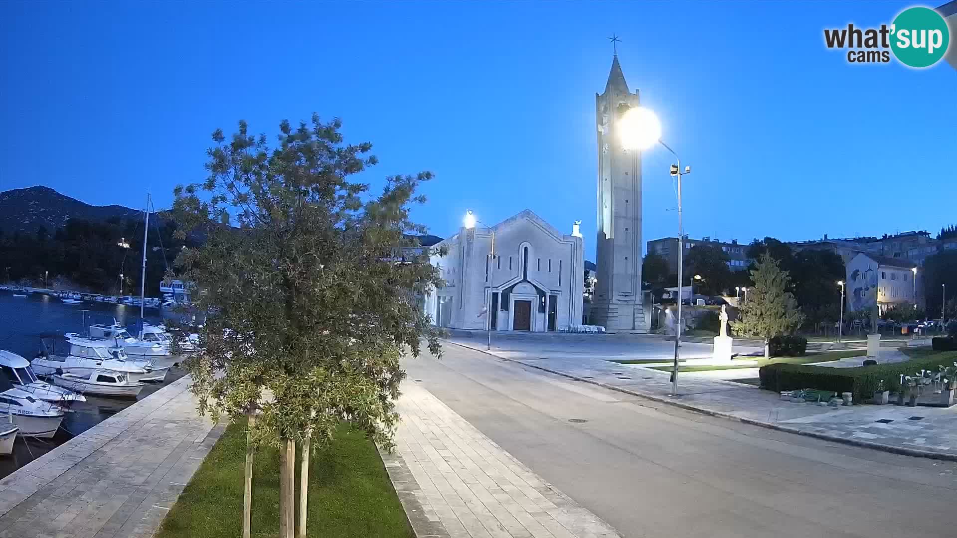 Ploče Webcam | Captivating Views of Riva and the Cathedral