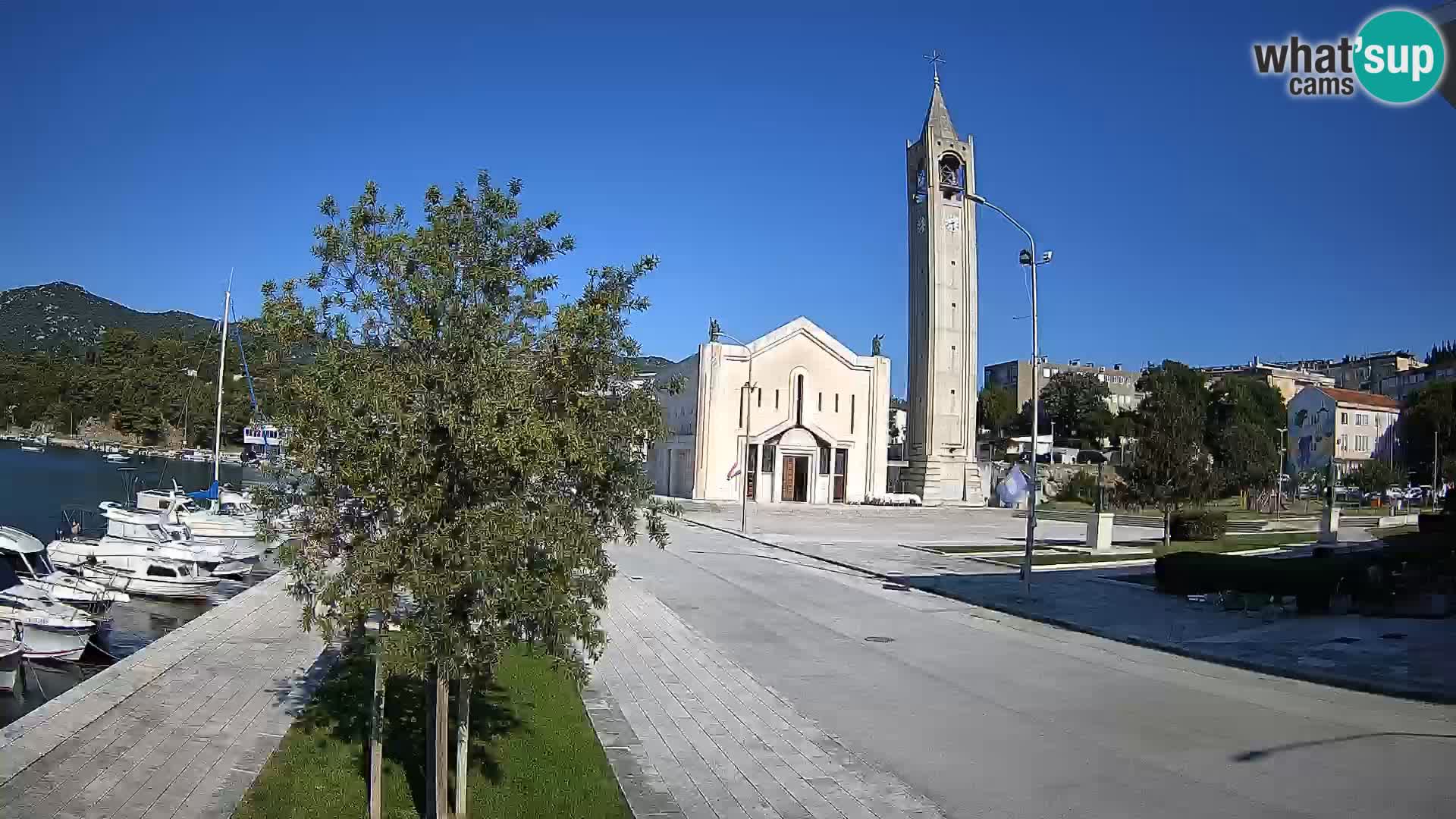 Ploče Webcam | Captivating Views of Riva and the Cathedral
