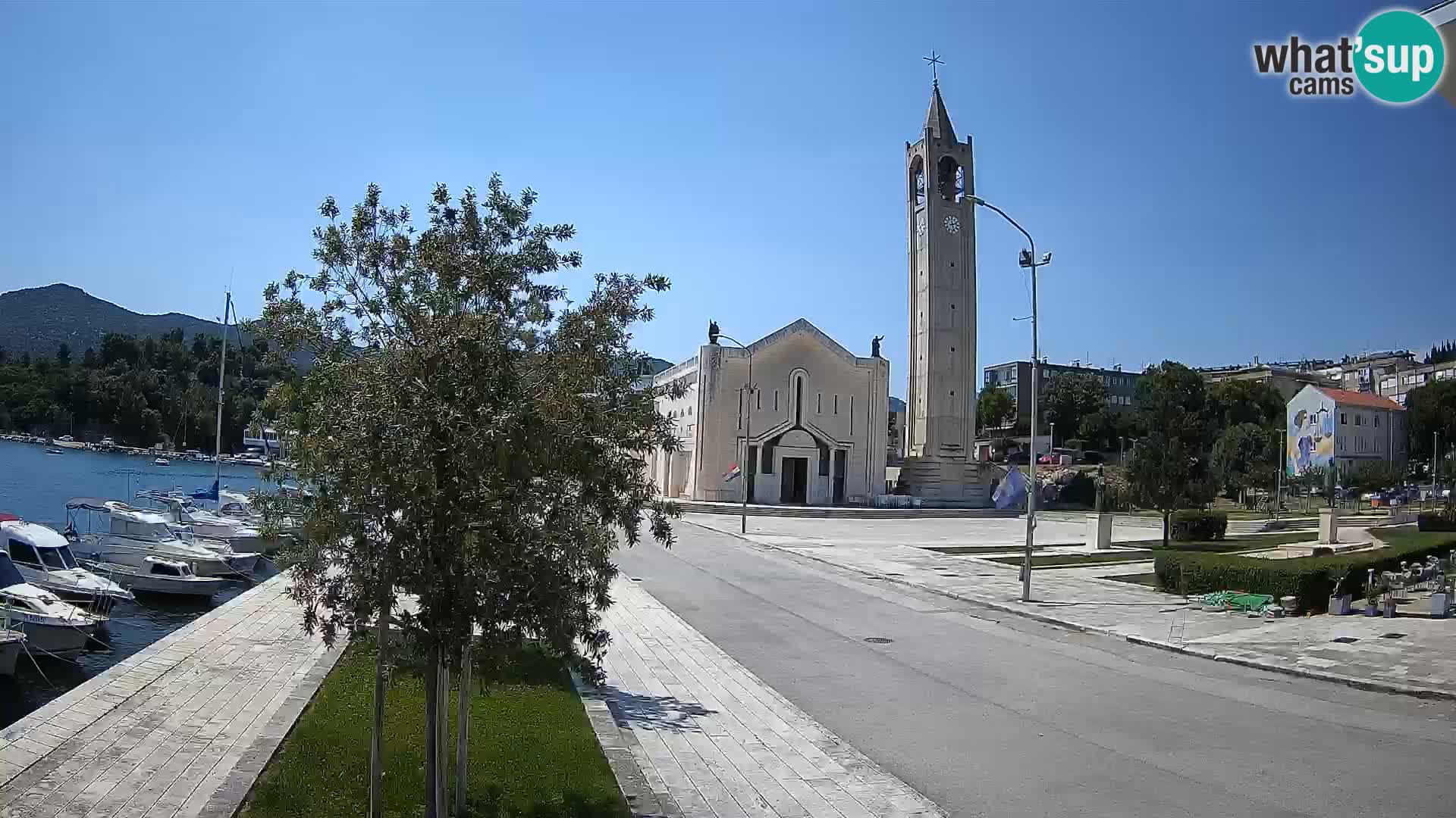 Ploče Webcam | Captivating Views of Riva and the Cathedral