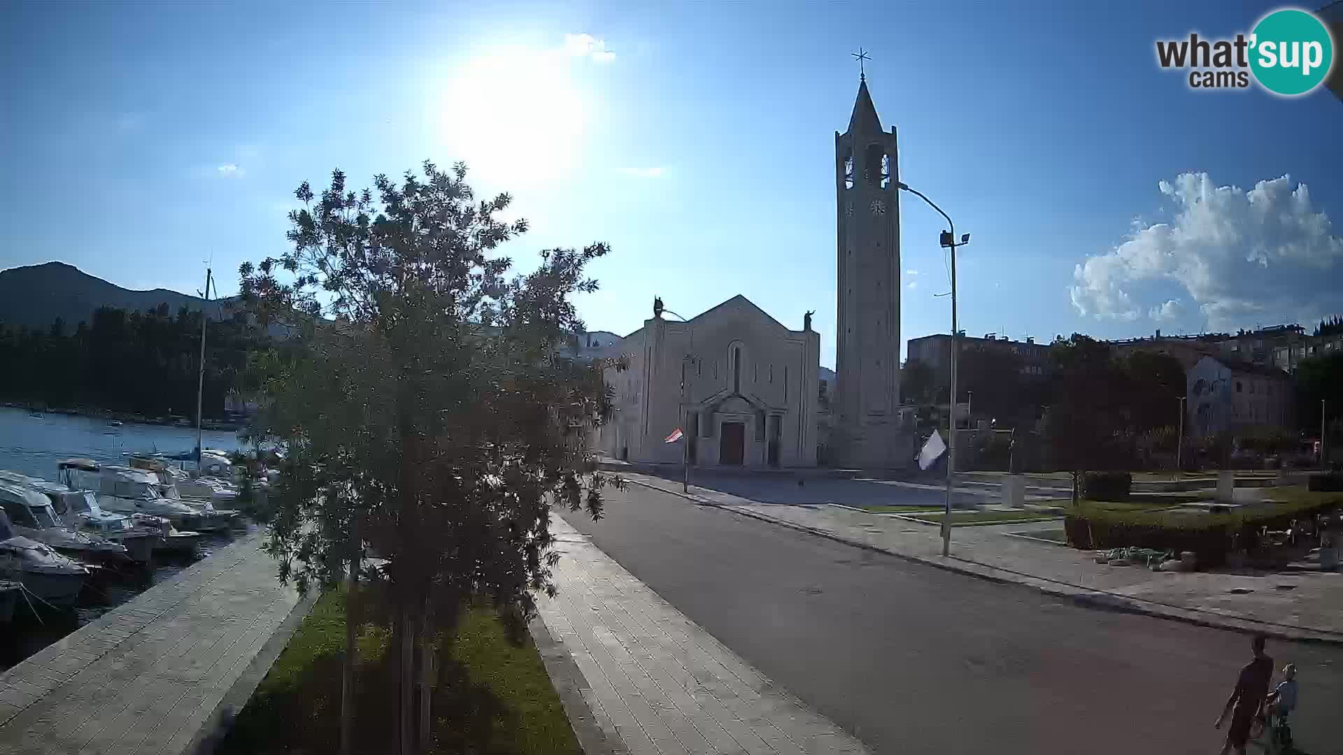 Ploče Webcam | Captivating Views of Riva and the Cathedral