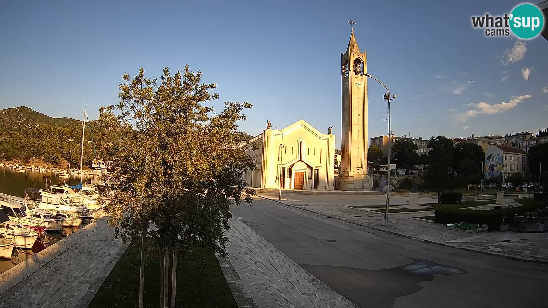 Spletna kamera Ploče | Osupljiv pogled na Rivo in katedralo