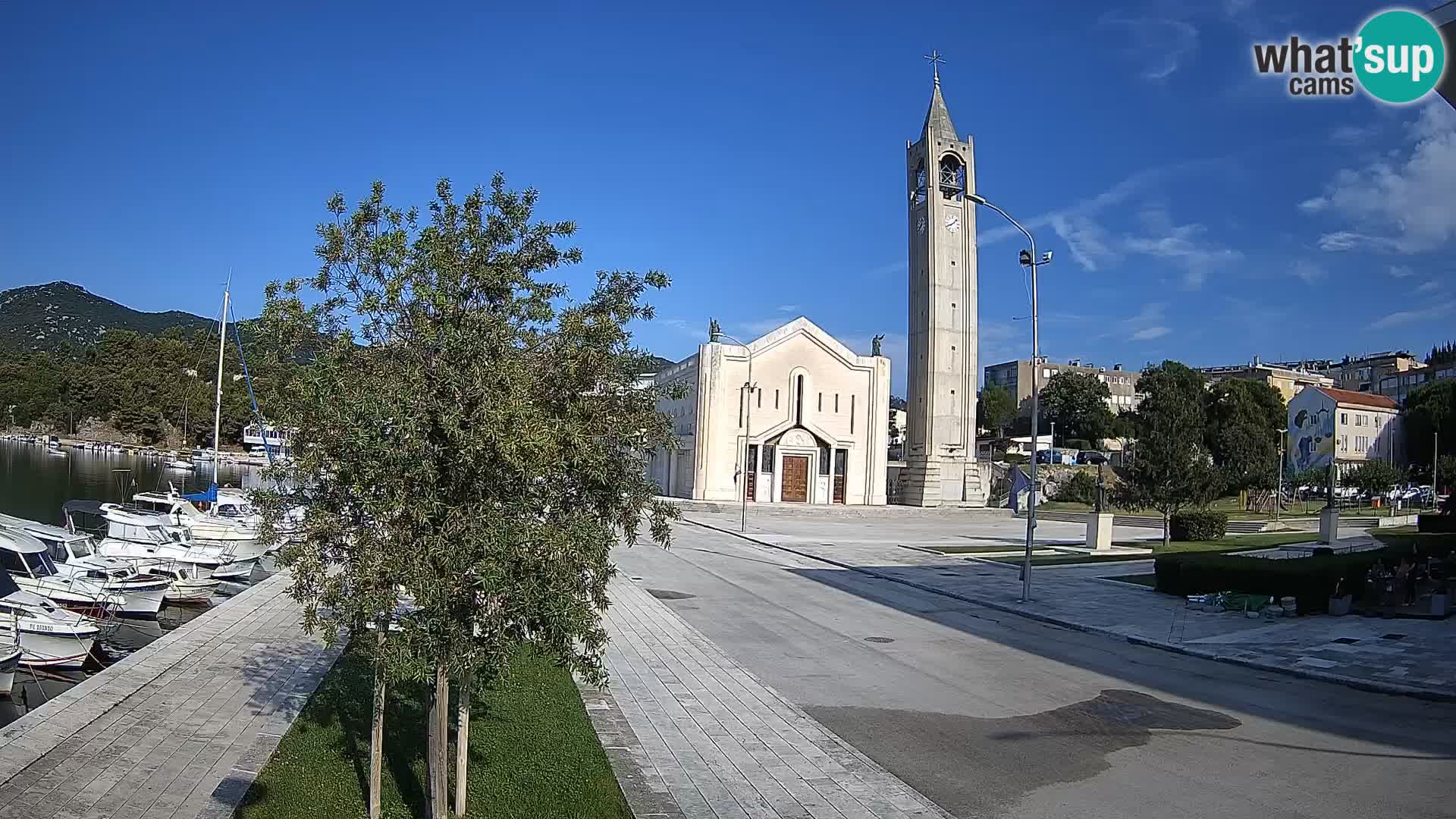 Ploče Webcam | Captivating Views of Riva and the Cathedral