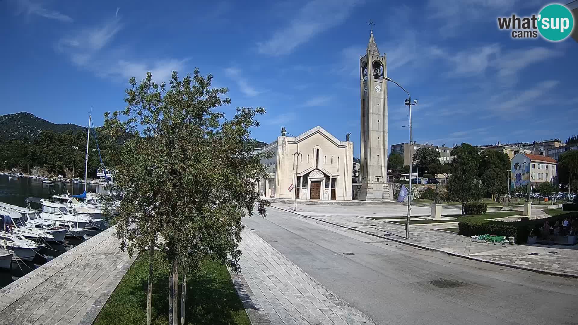 Ploče Webcam | Captivating Views of Riva and the Cathedral