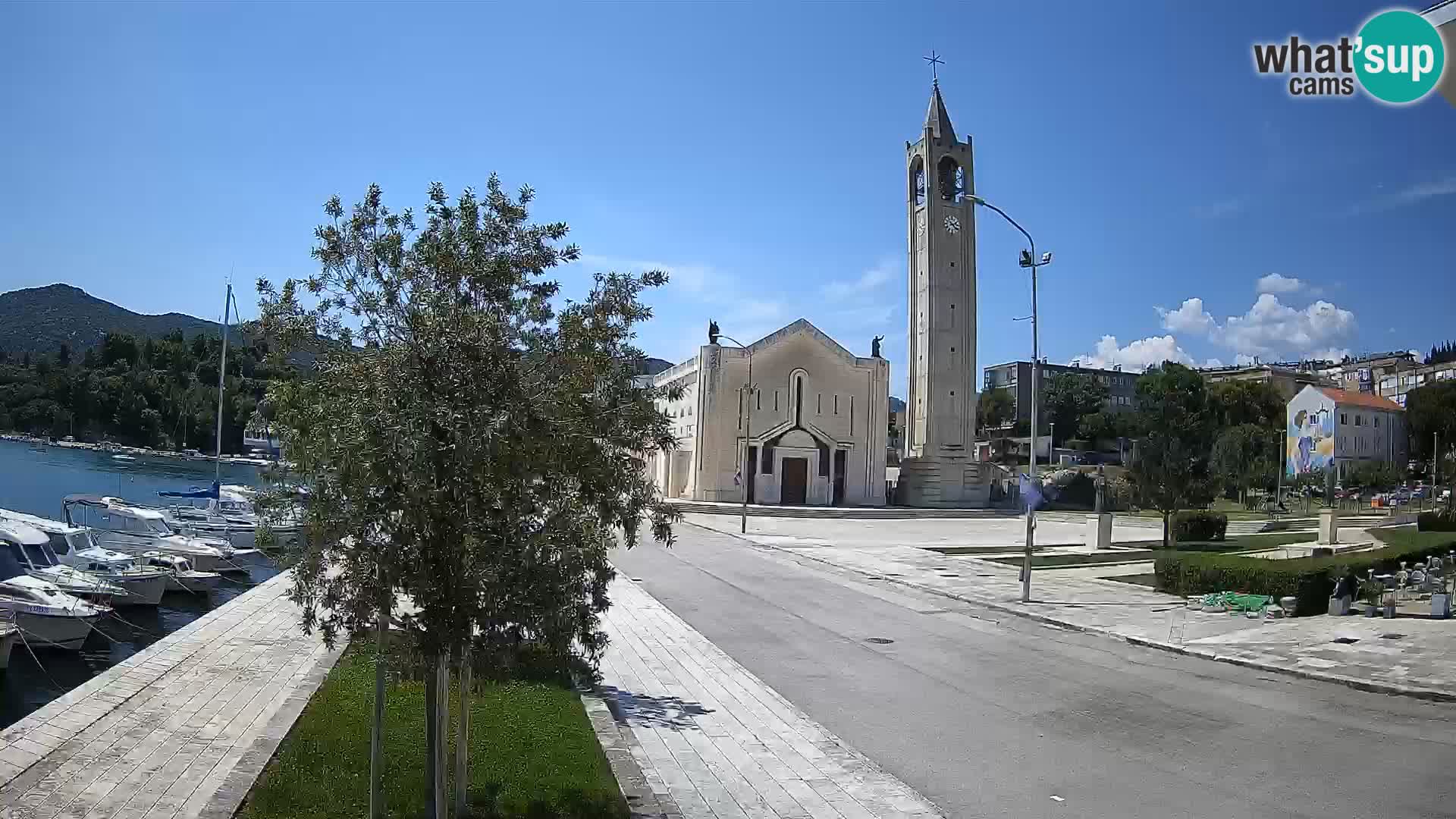 Ploče Webcam | Captivating Views of Riva and the Cathedral