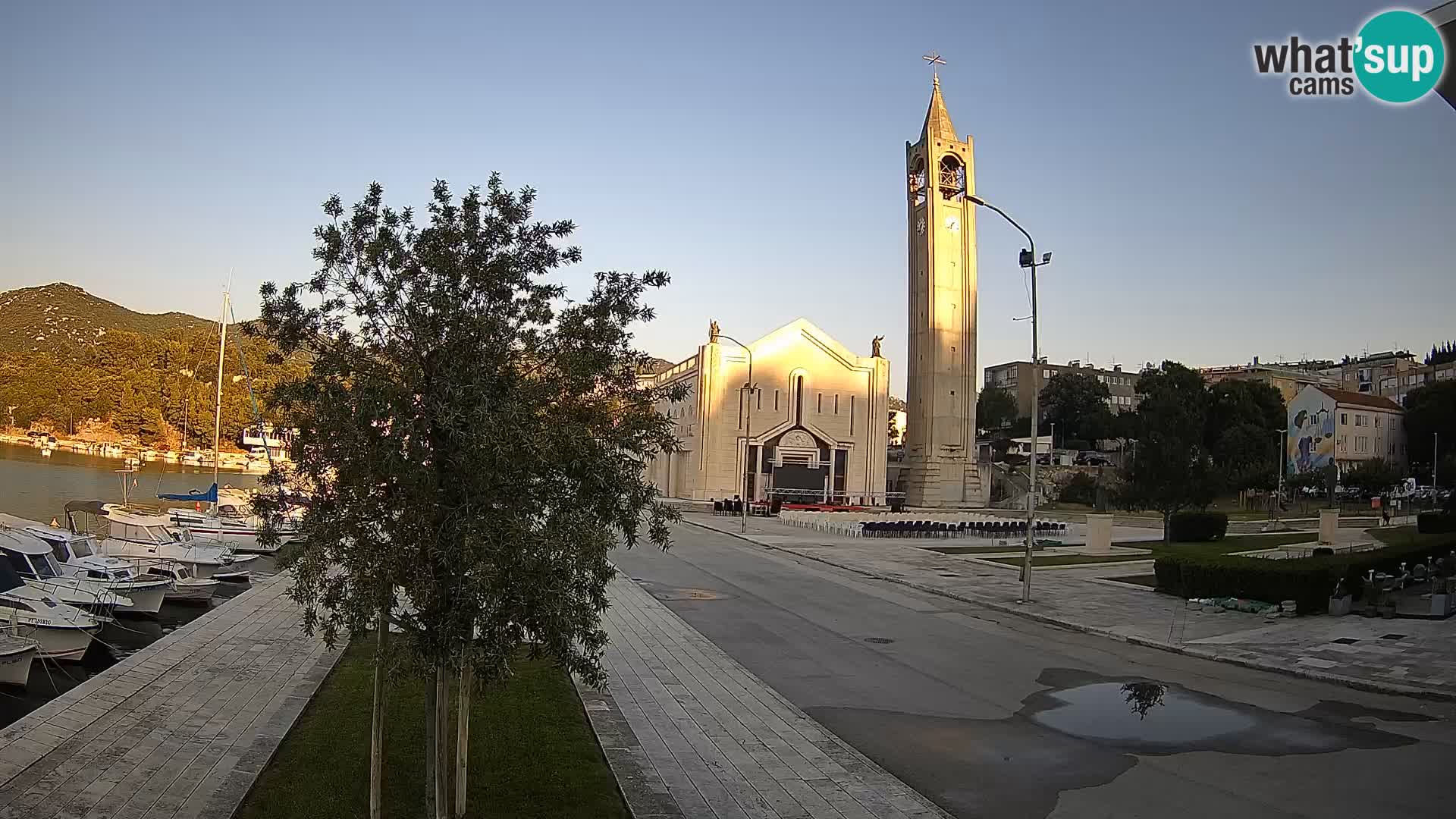 Spletna kamera Ploče | Osupljiv pogled na Rivo in katedralo