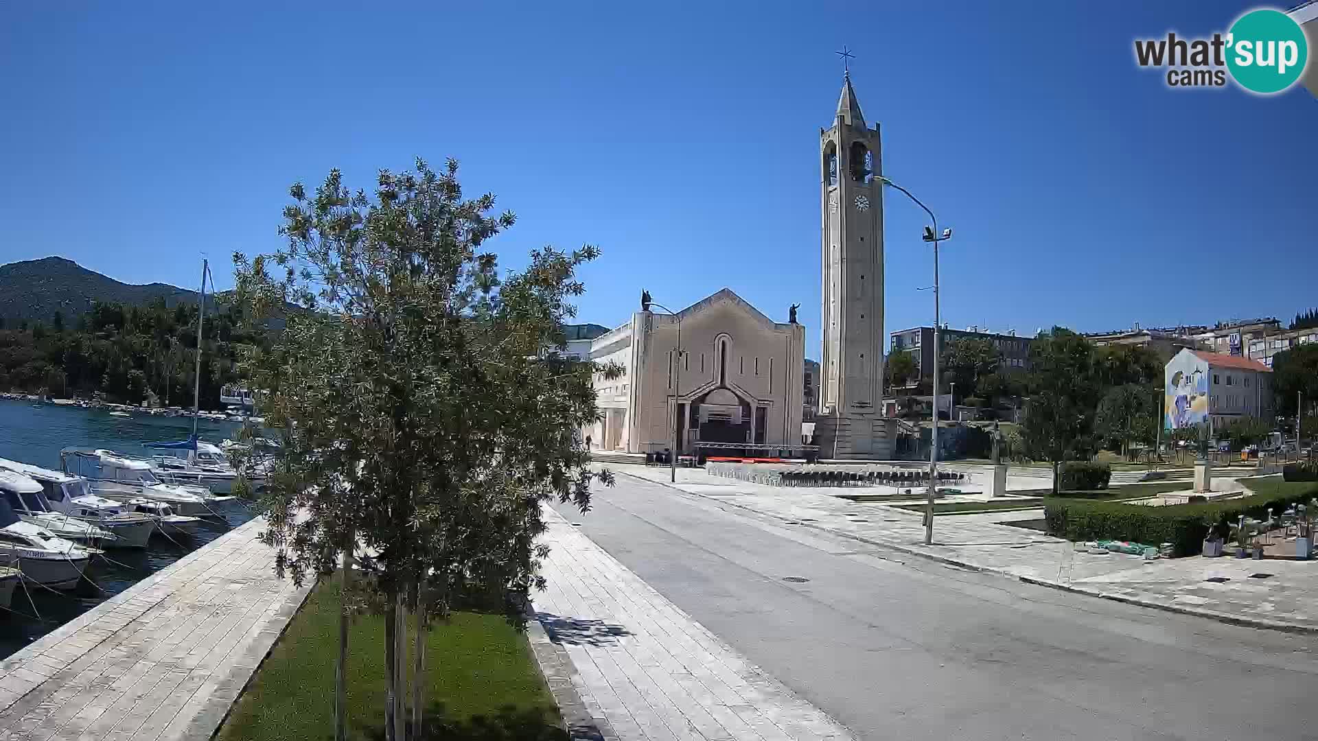 Ploče Webcam | Captivating Views of Riva and the Cathedral