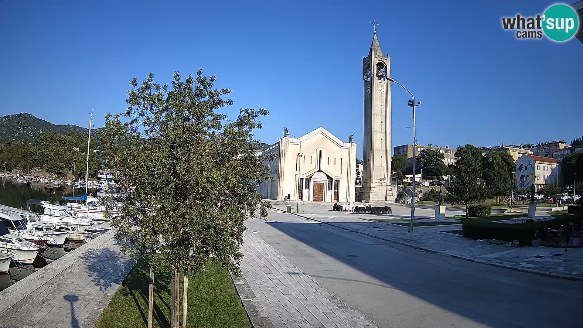 Ploče Webcam | Captivating Views of Riva and the Cathedral