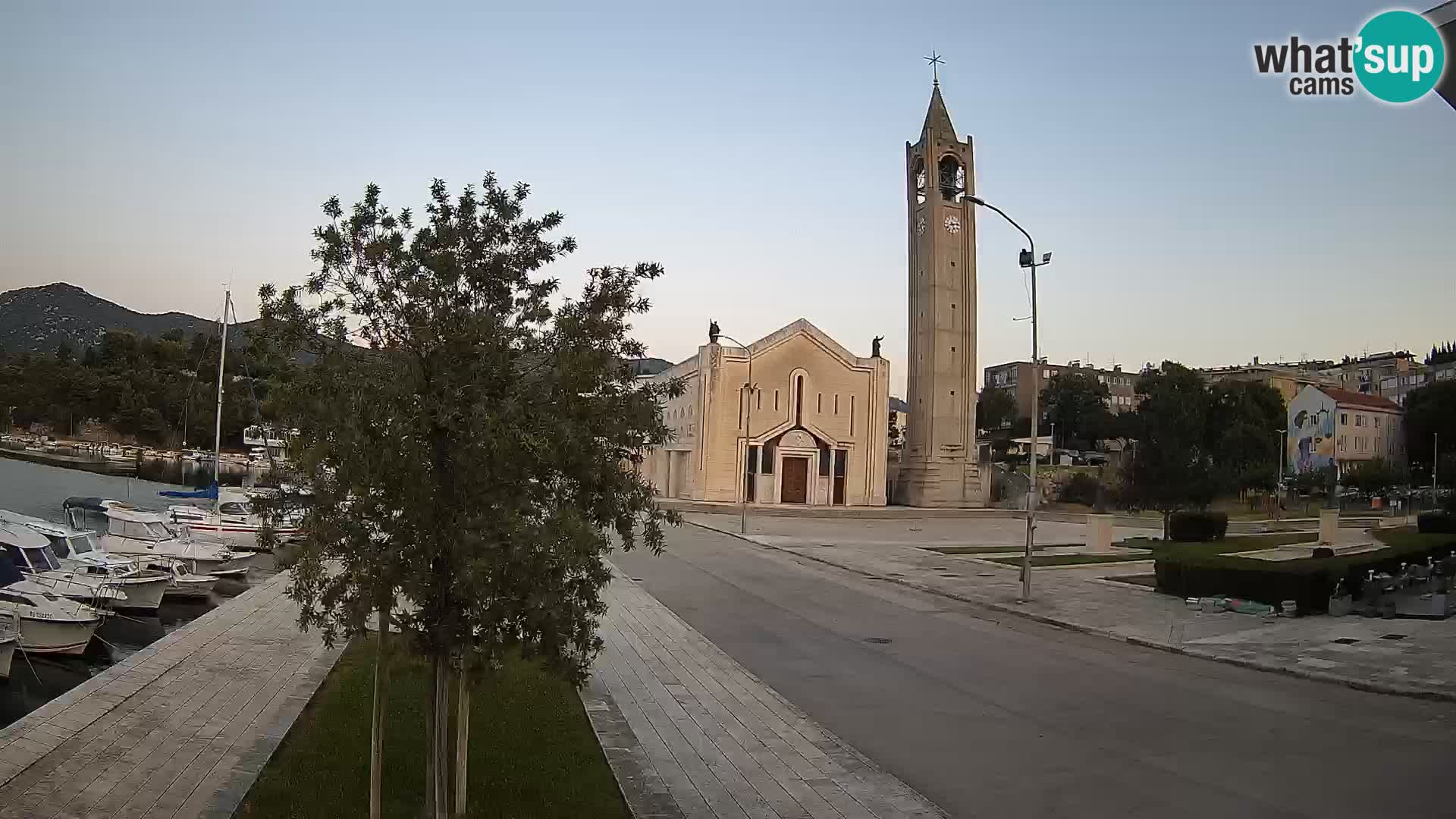 Ploče Webcam | Captivating Views of Riva and the Cathedral