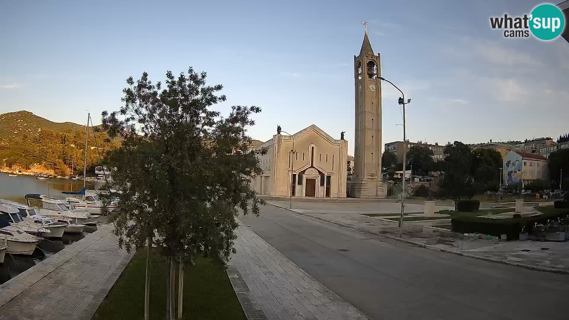 Ploče Cámara web | Vistas cautivadoras de Riva y la Catedral