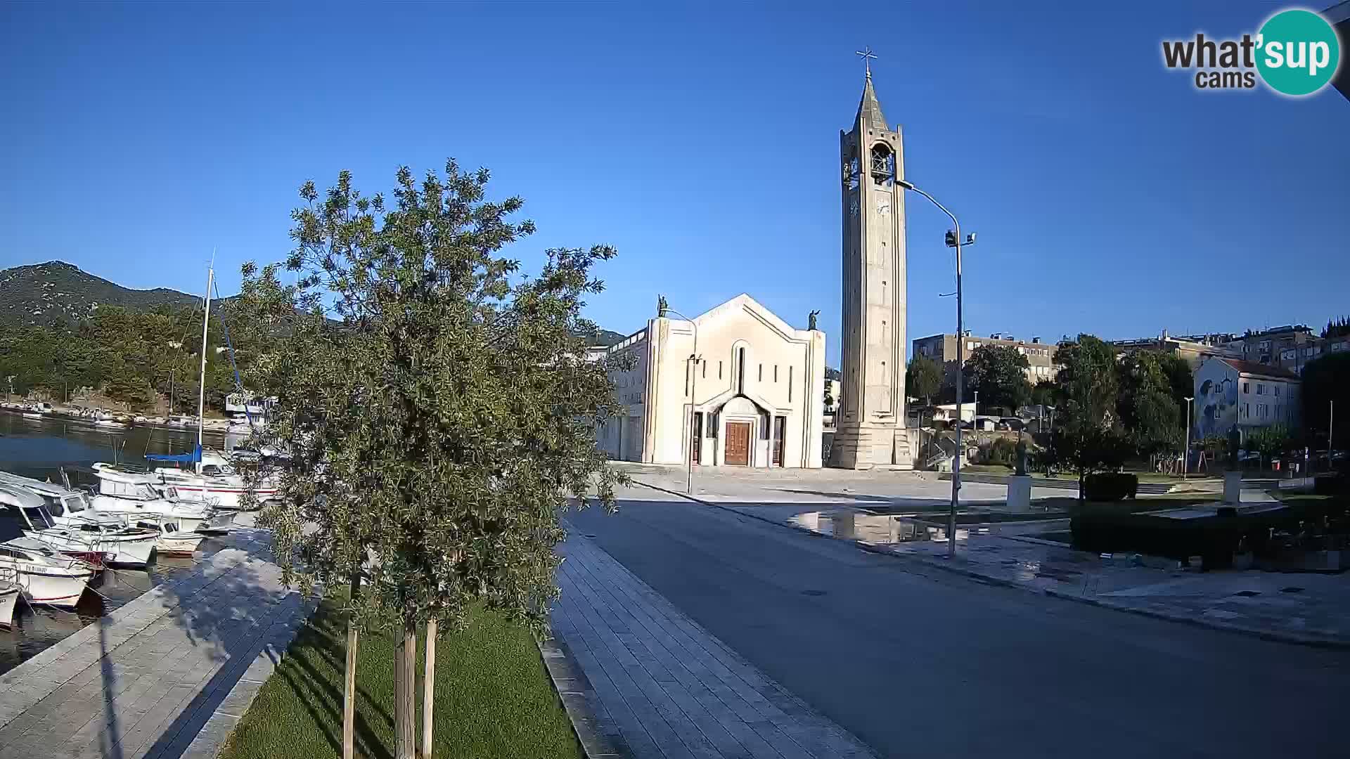 Ploče Webcam | Captivating Views of Riva and the Cathedral