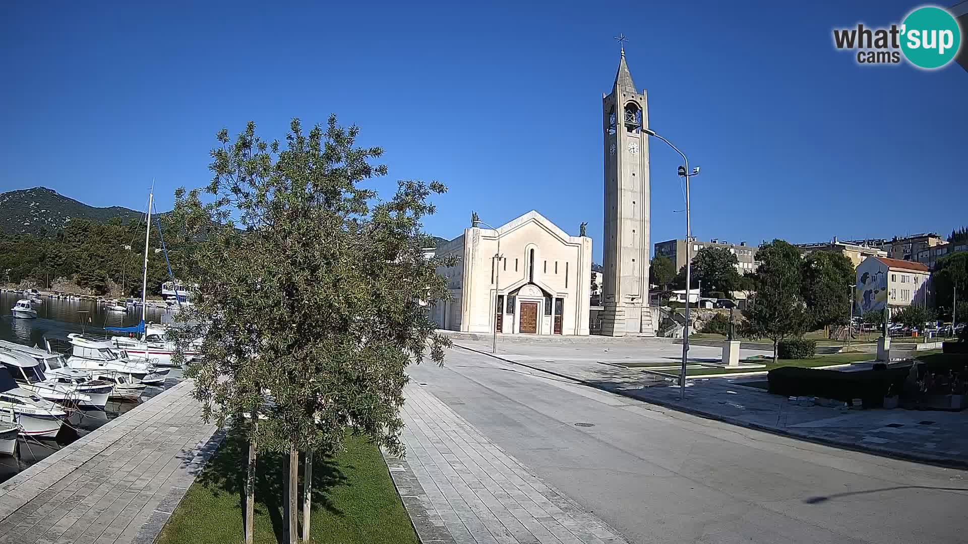 Ploče Webcam | Captivating Views of Riva and the Cathedral