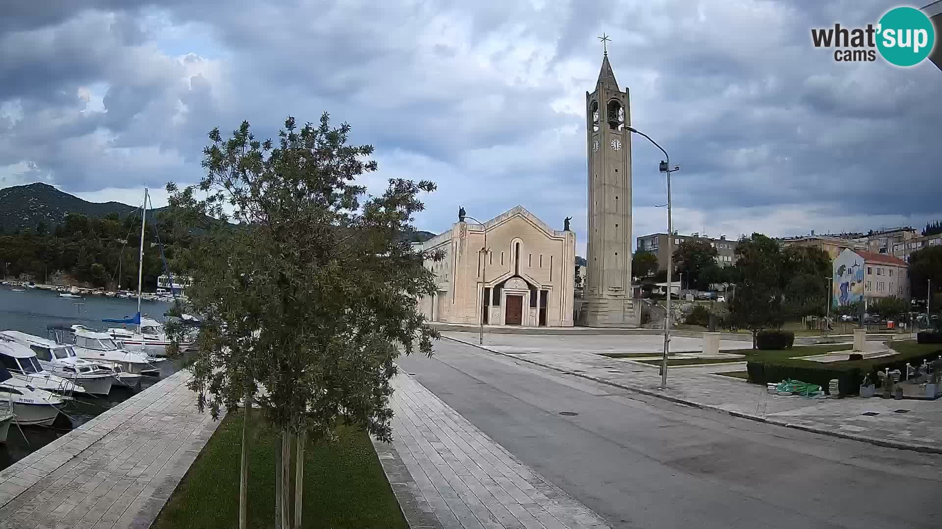 Ploče Webcam | Captivating Views of Riva and the Cathedral