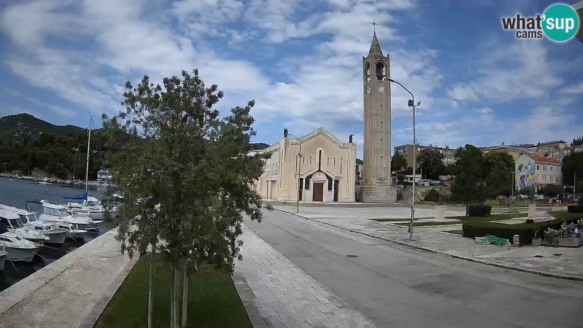Ploče Webcam | Captivating Views of Riva and the Cathedral