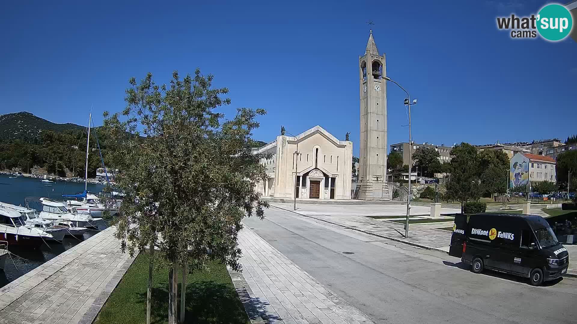 Ploče Webcam | Captivating Views of Riva and the Cathedral