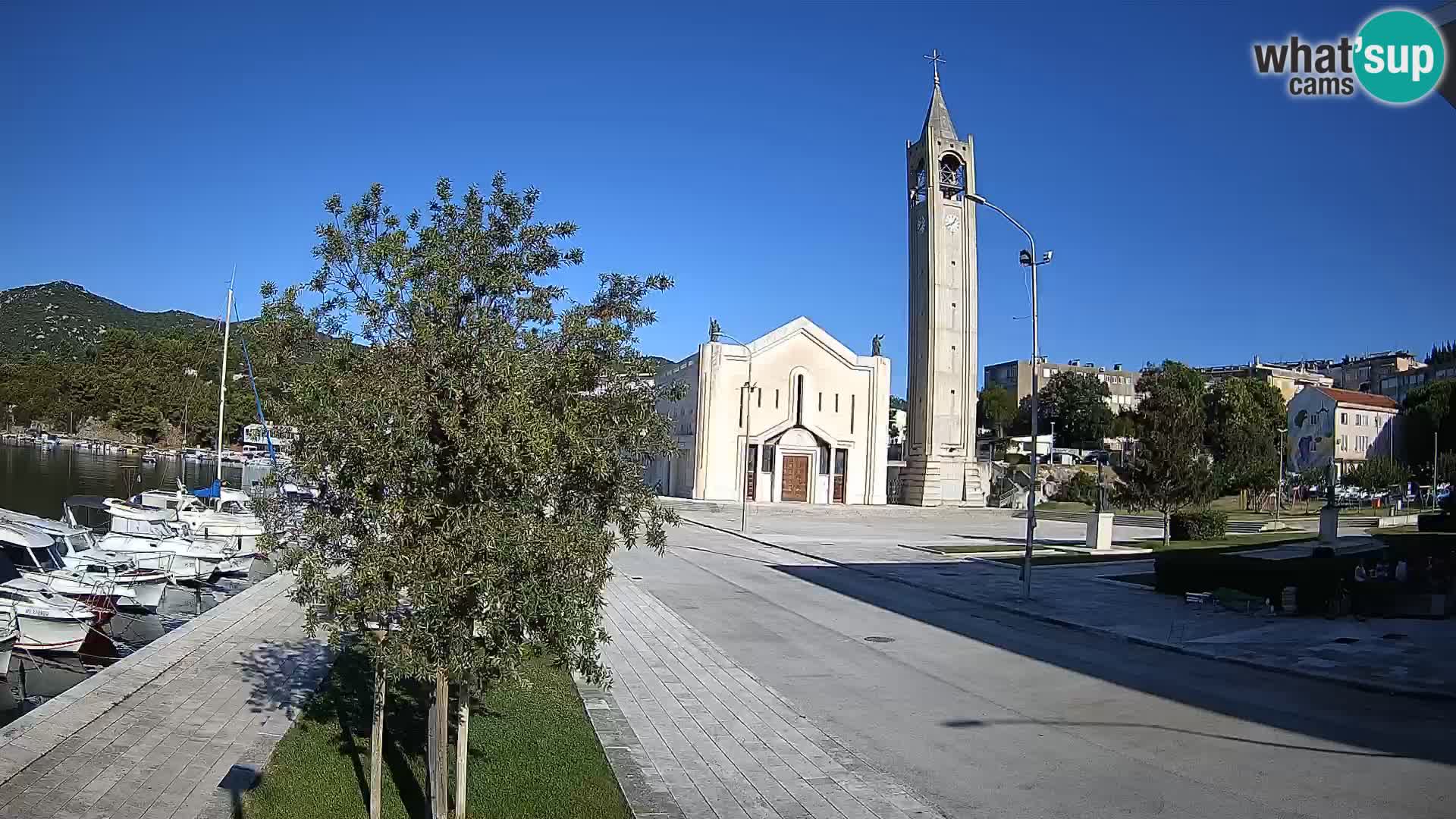 Ploče Webcam | Captivating Views of Riva and the Cathedral