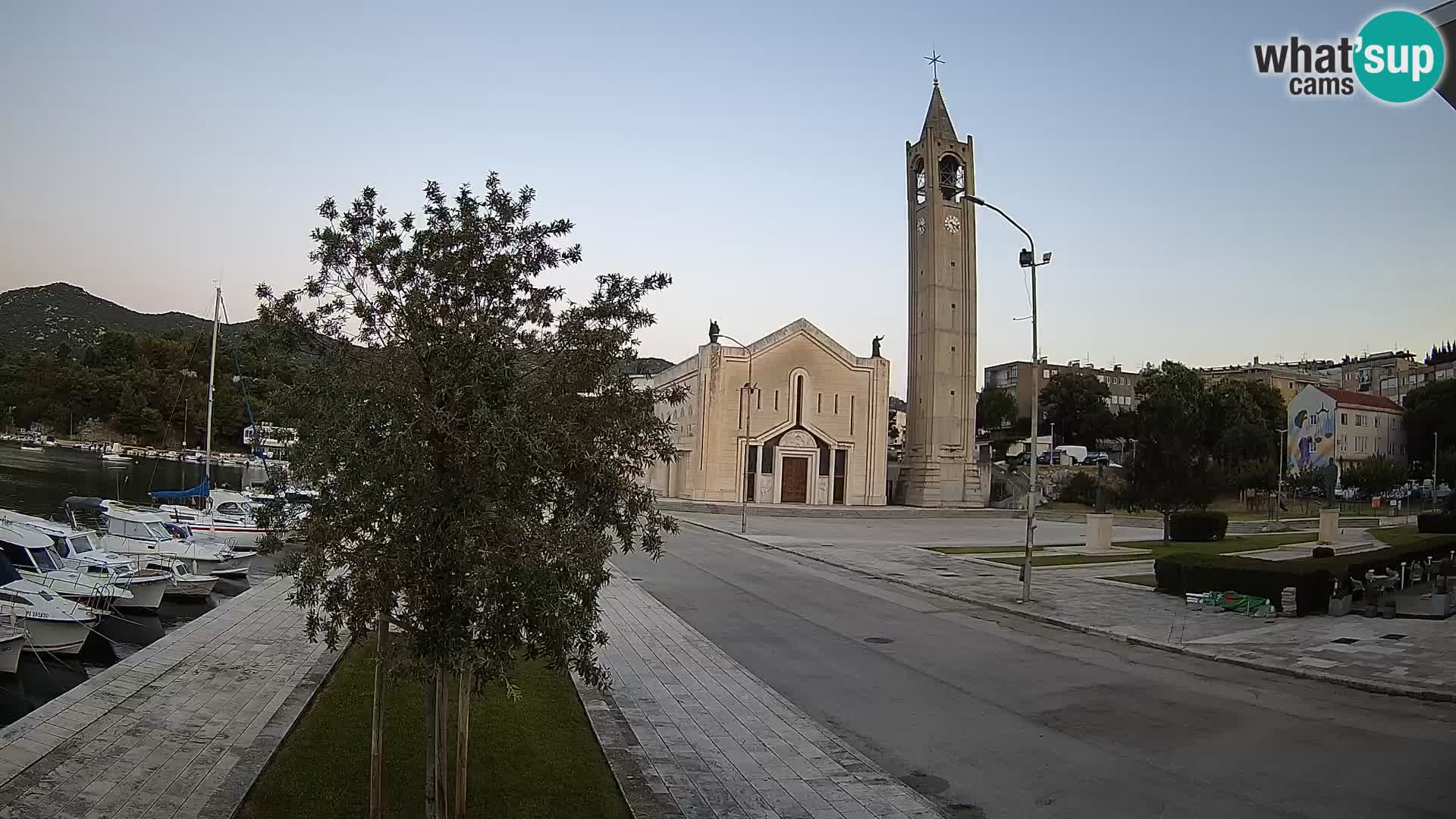 Spletna kamera Ploče | Osupljiv pogled na Rivo in katedralo