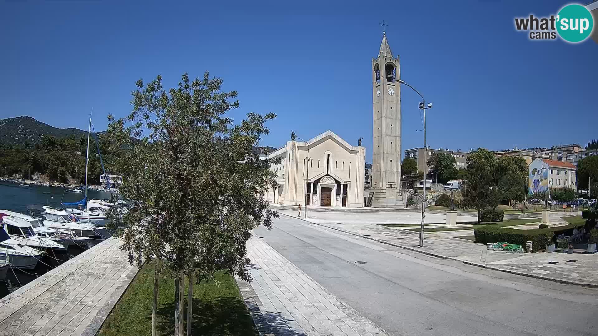 Ploče Webcam | Captivating Views of Riva and the Cathedral