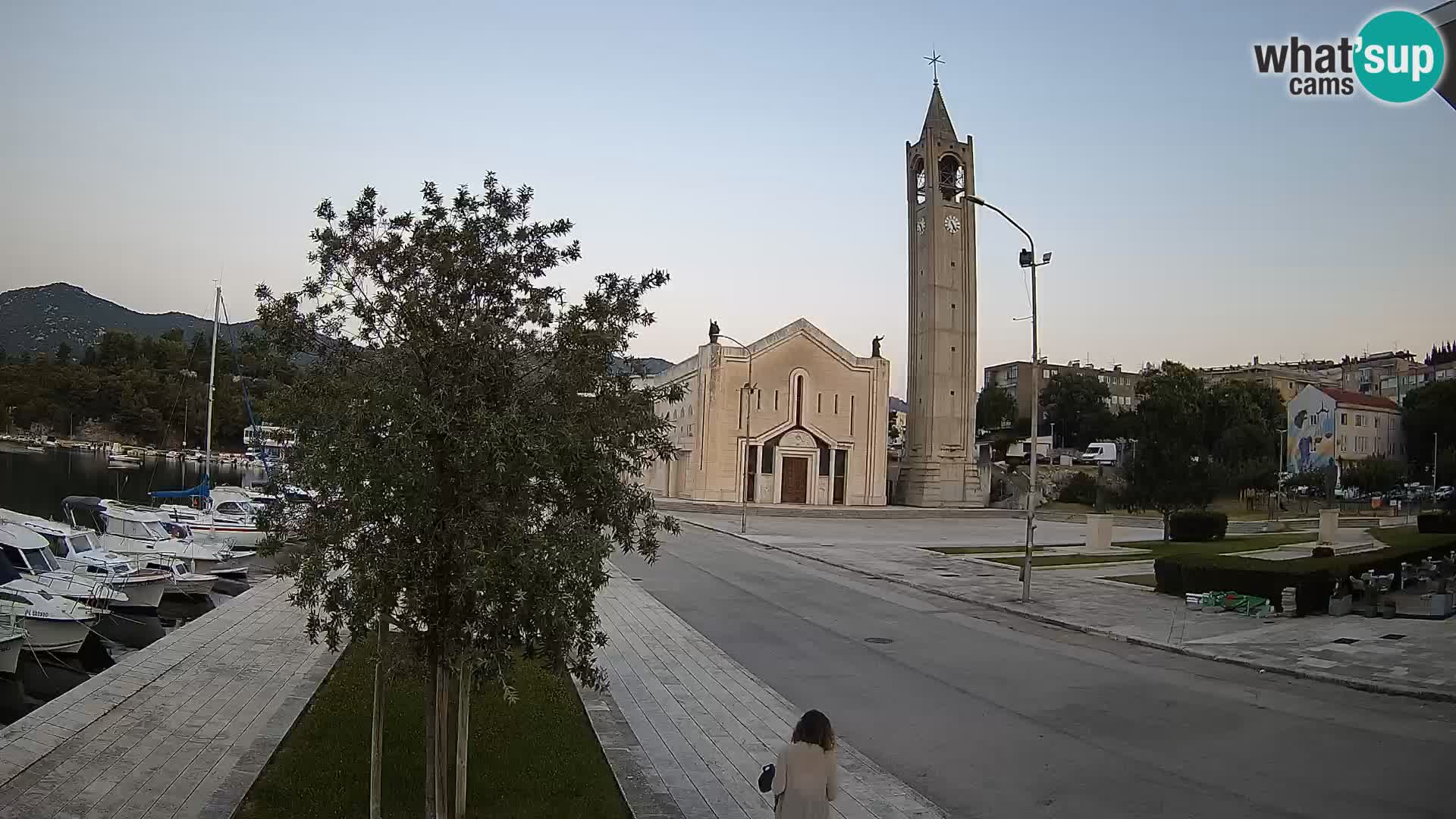 Ploče Webcam | Captivating Views of Riva and the Cathedral