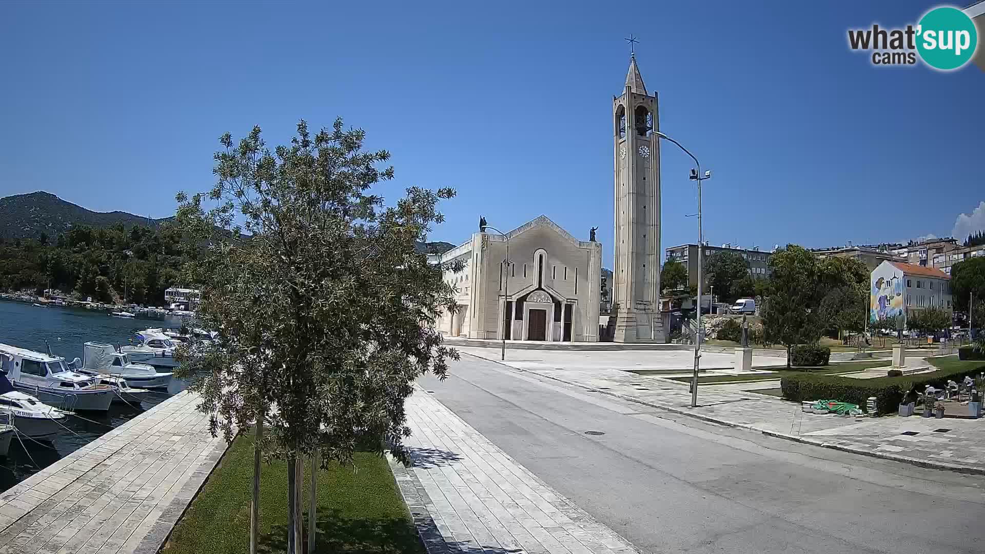 Ploče Webcam | Captivating Views of Riva and the Cathedral