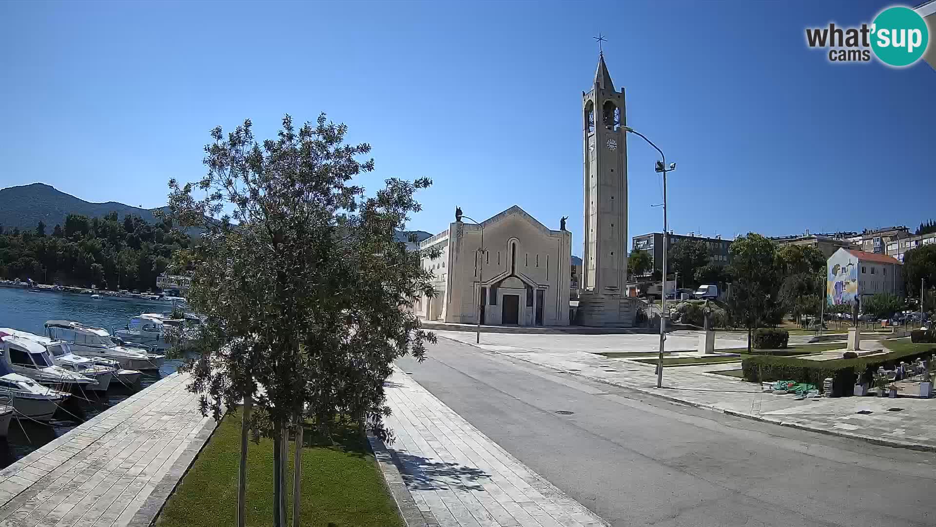 Ploče Webcam | Captivating Views of Riva and the Cathedral