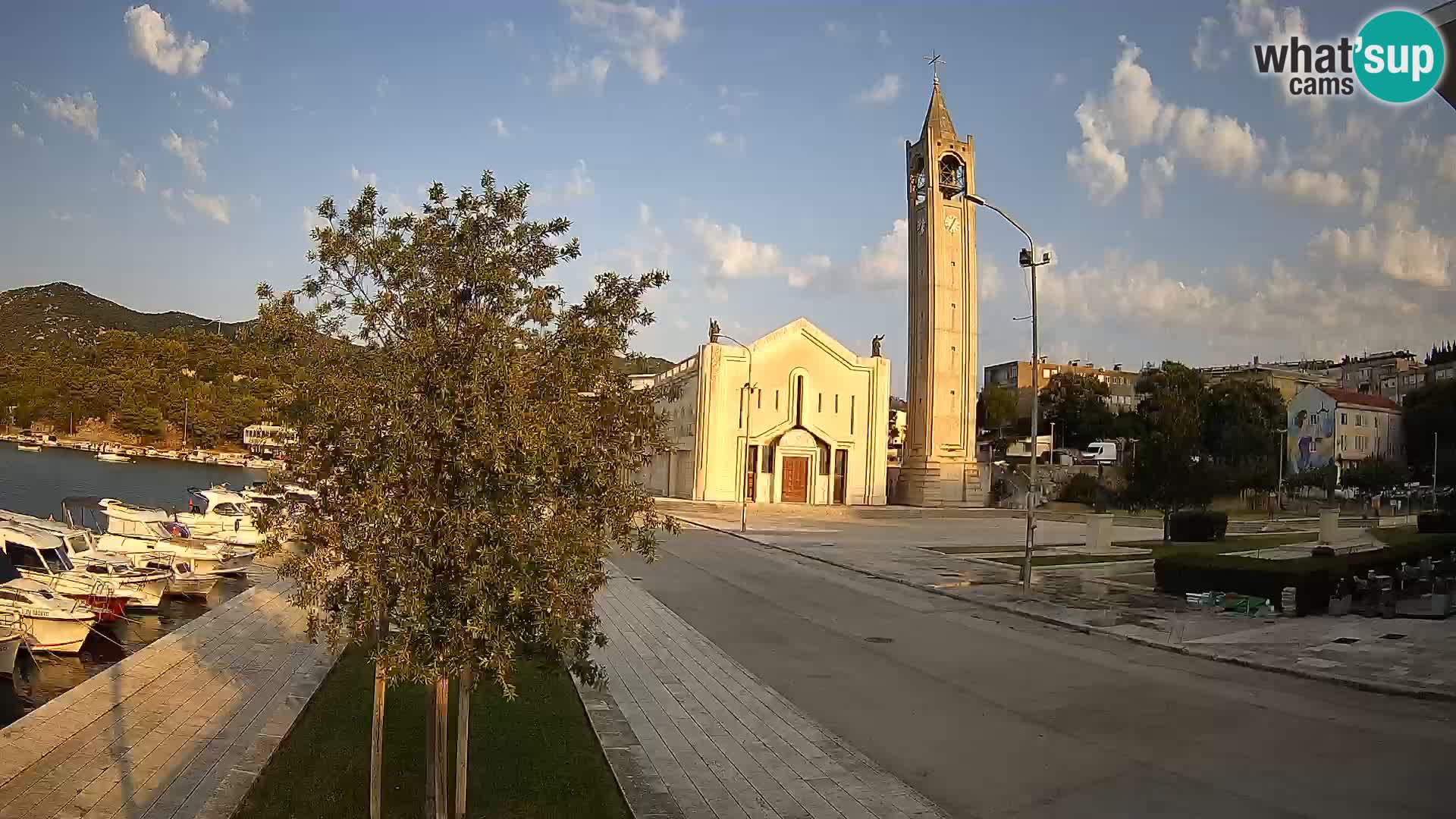 Ploče Cámara web | Vistas cautivadoras de Riva y la Catedral