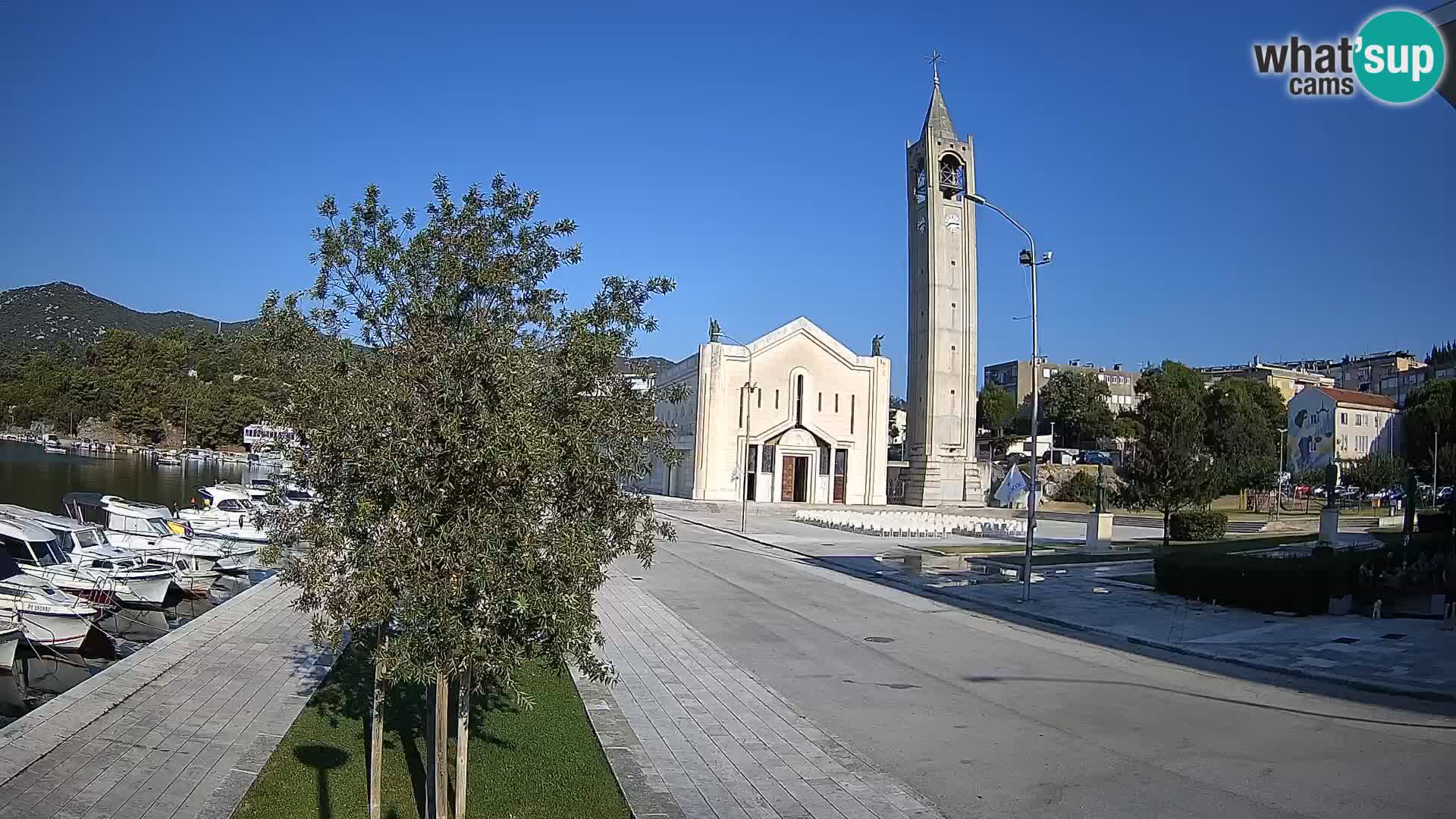 Ploče Webcam | Captivating Views of Riva and the Cathedral