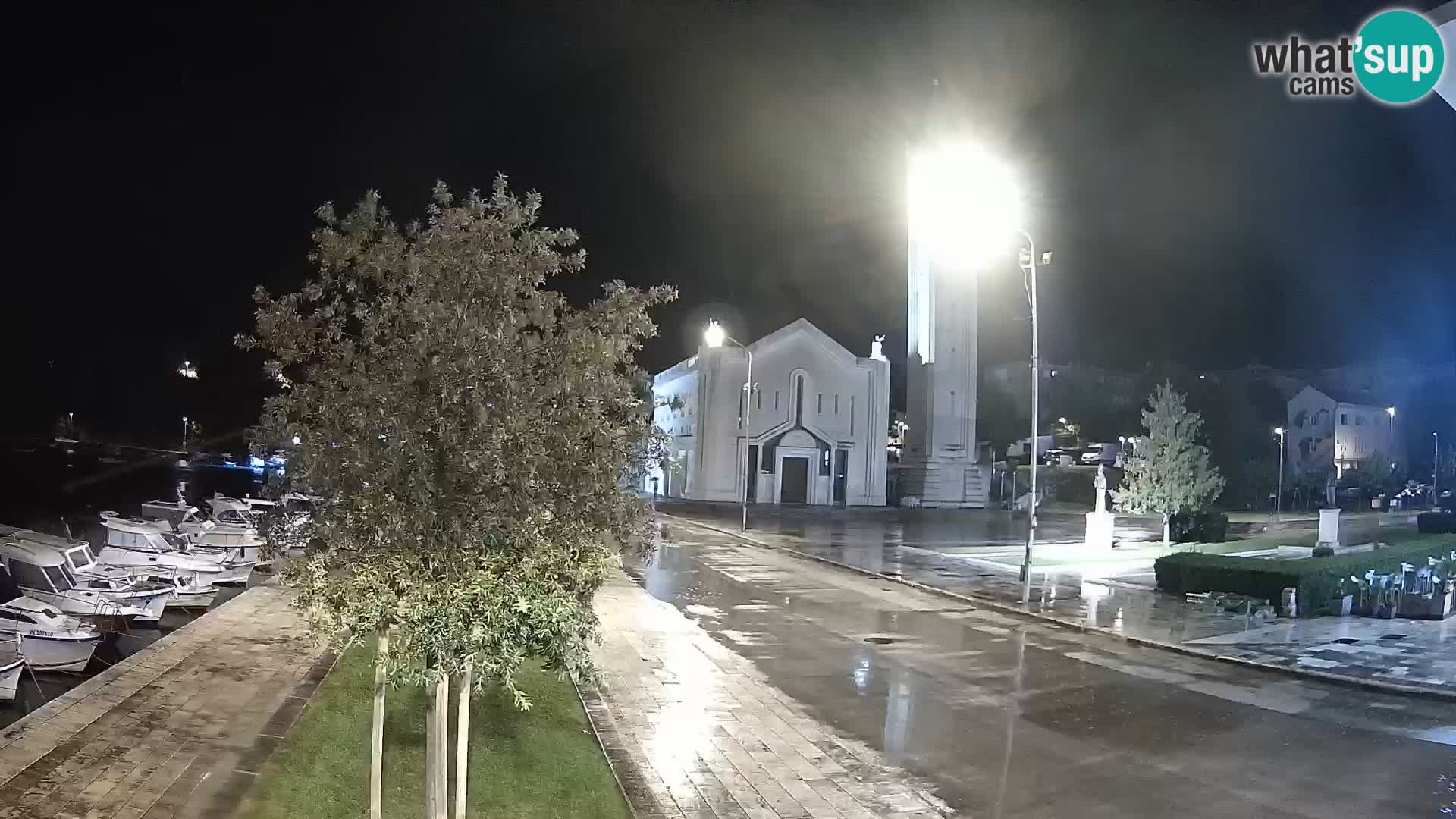 Ploče Webcam | Captivating Views of Riva and the Cathedral