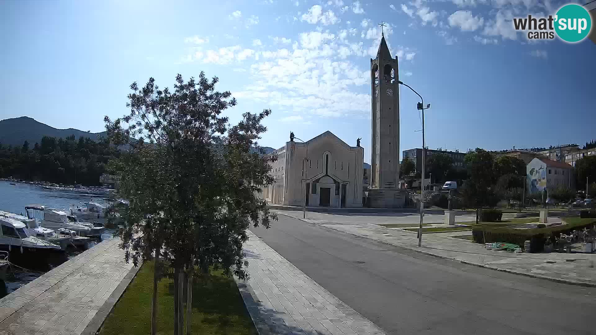 Ploče Webcam | Captivating Views of Riva and the Cathedral