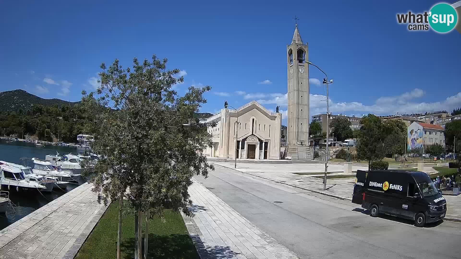 Ploče Webcam | Captivating Views of Riva and the Cathedral