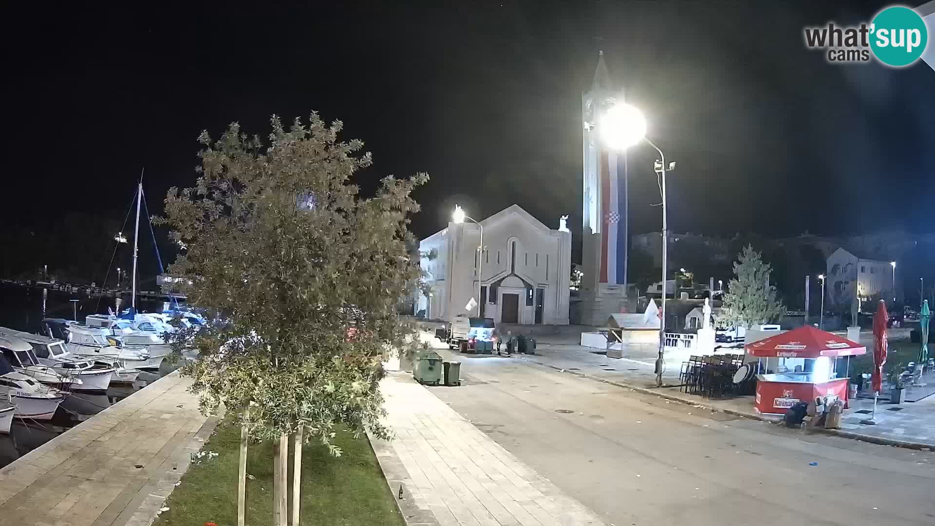 Ploče Webcam | Captivating Views of Riva and the Cathedral