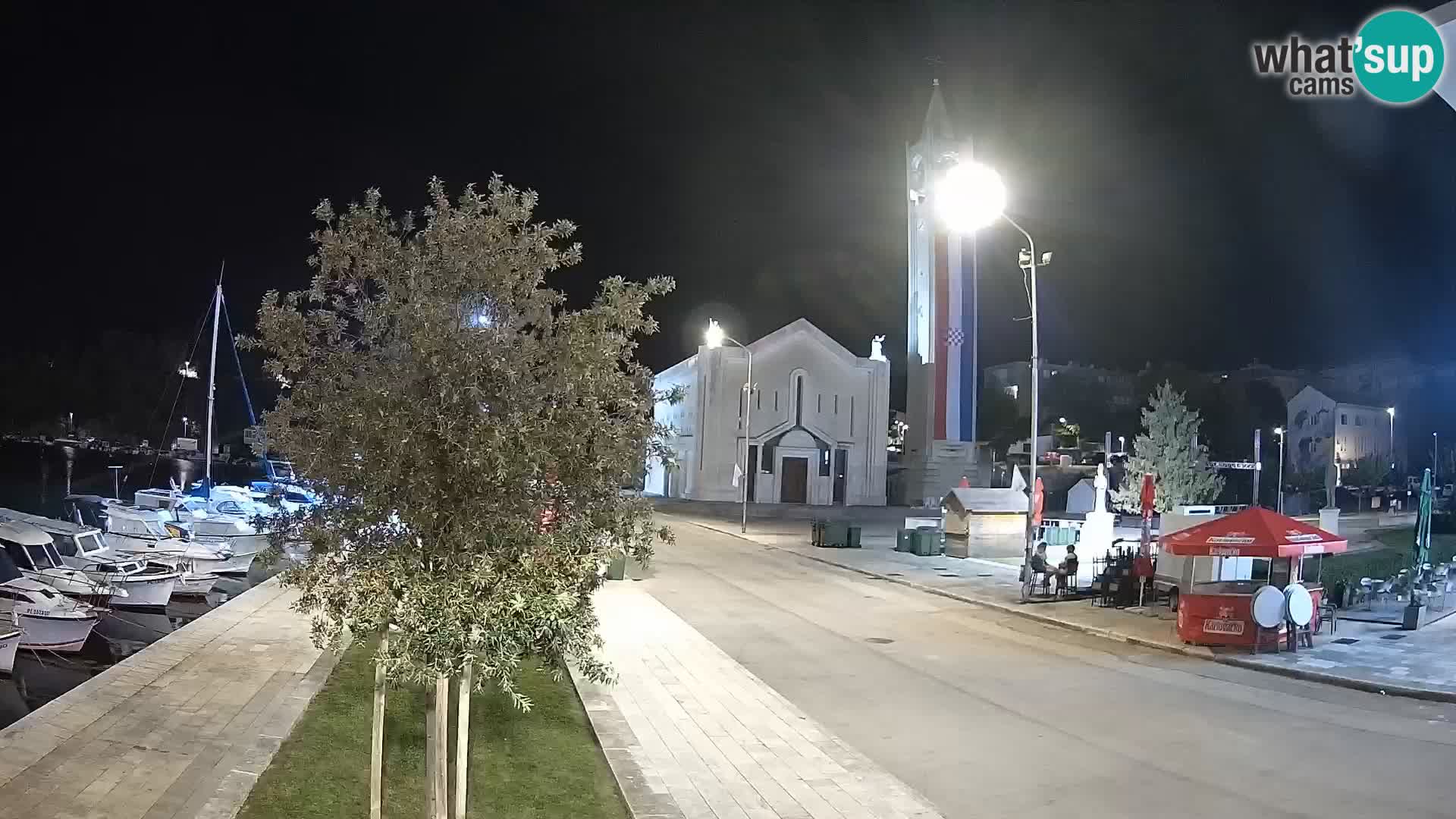 Ploče Webcam | Captivating Views of Riva and the Cathedral