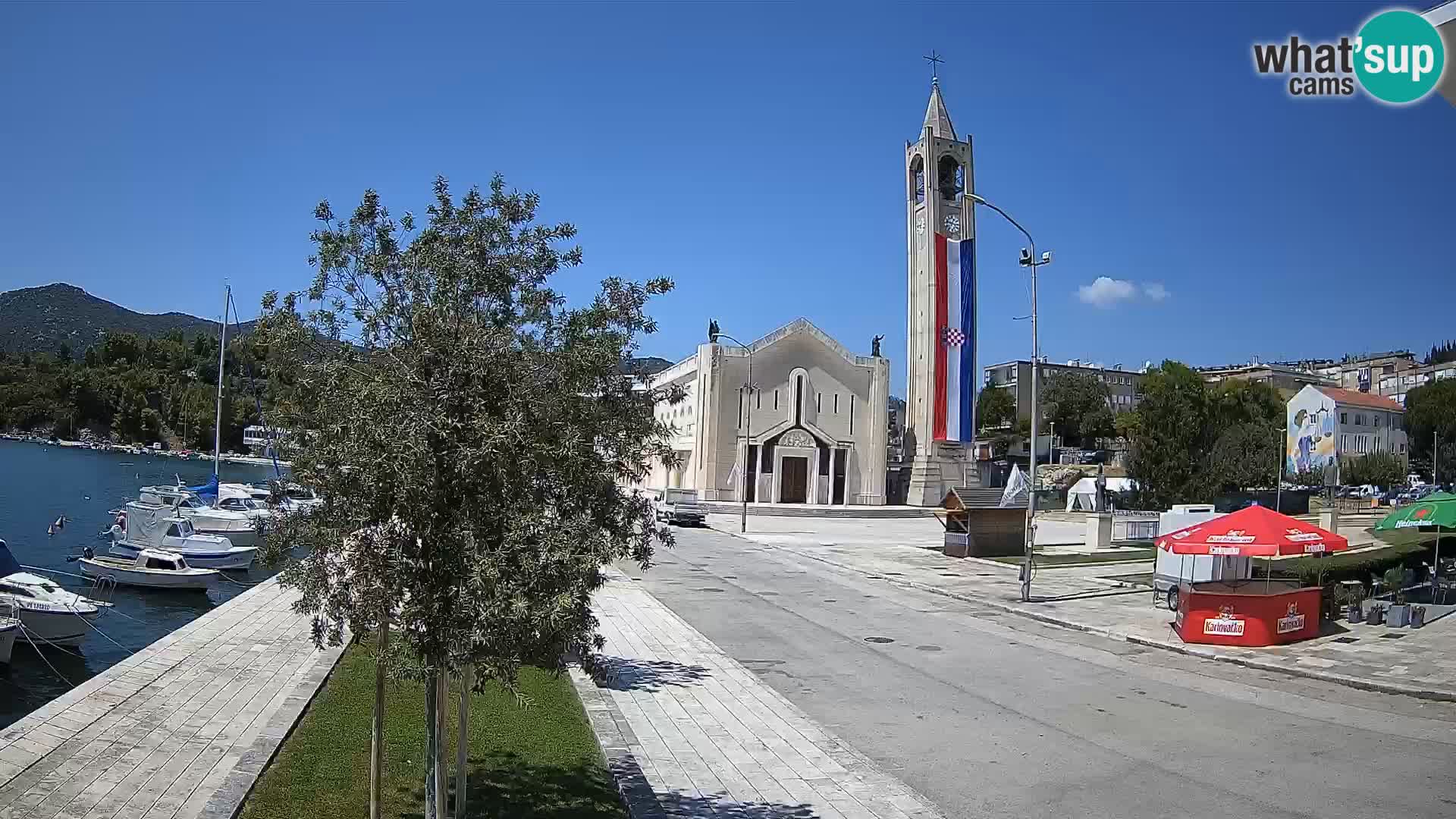 Ploče Webcam | Captivating Views of Riva and the Cathedral