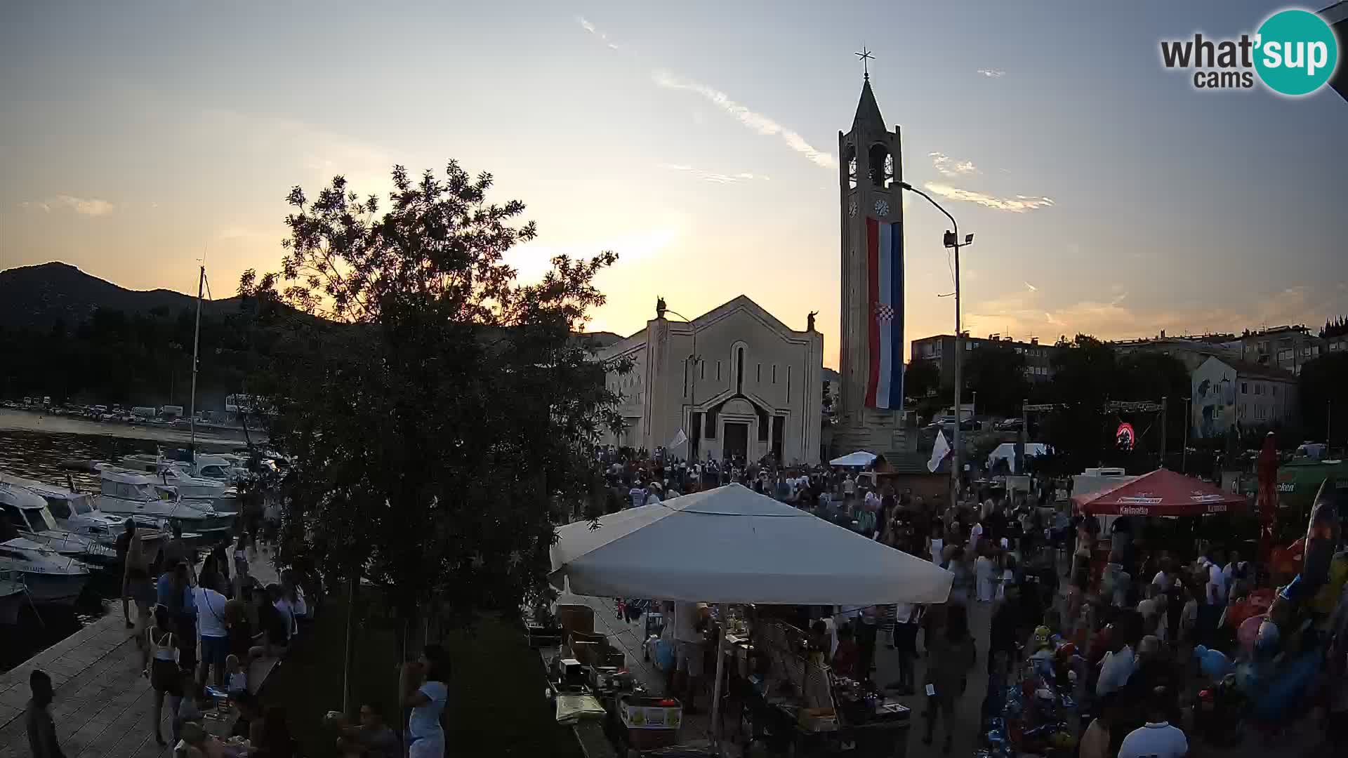 Ploče Cámara web | Vistas cautivadoras de Riva y la Catedral