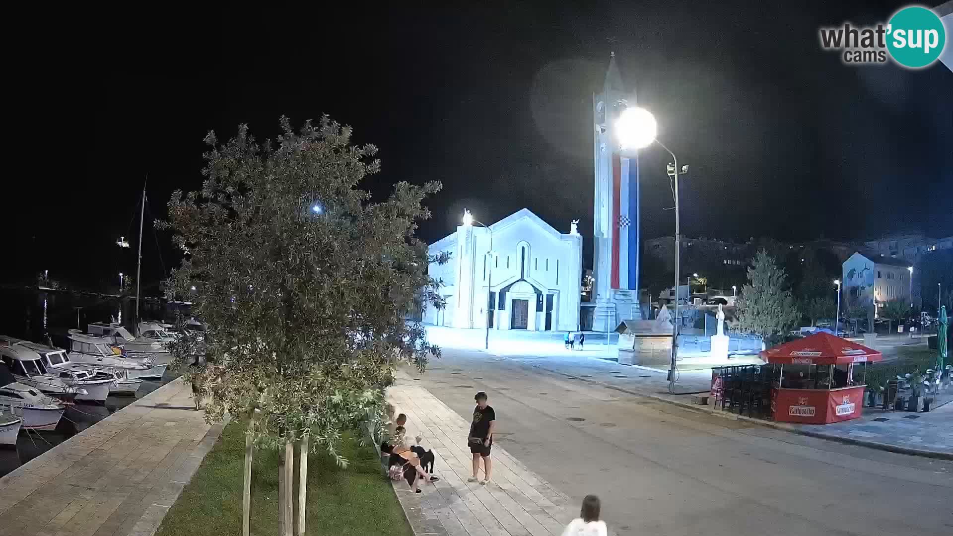 Ploče Webcam | Captivating Views of Riva and the Cathedral