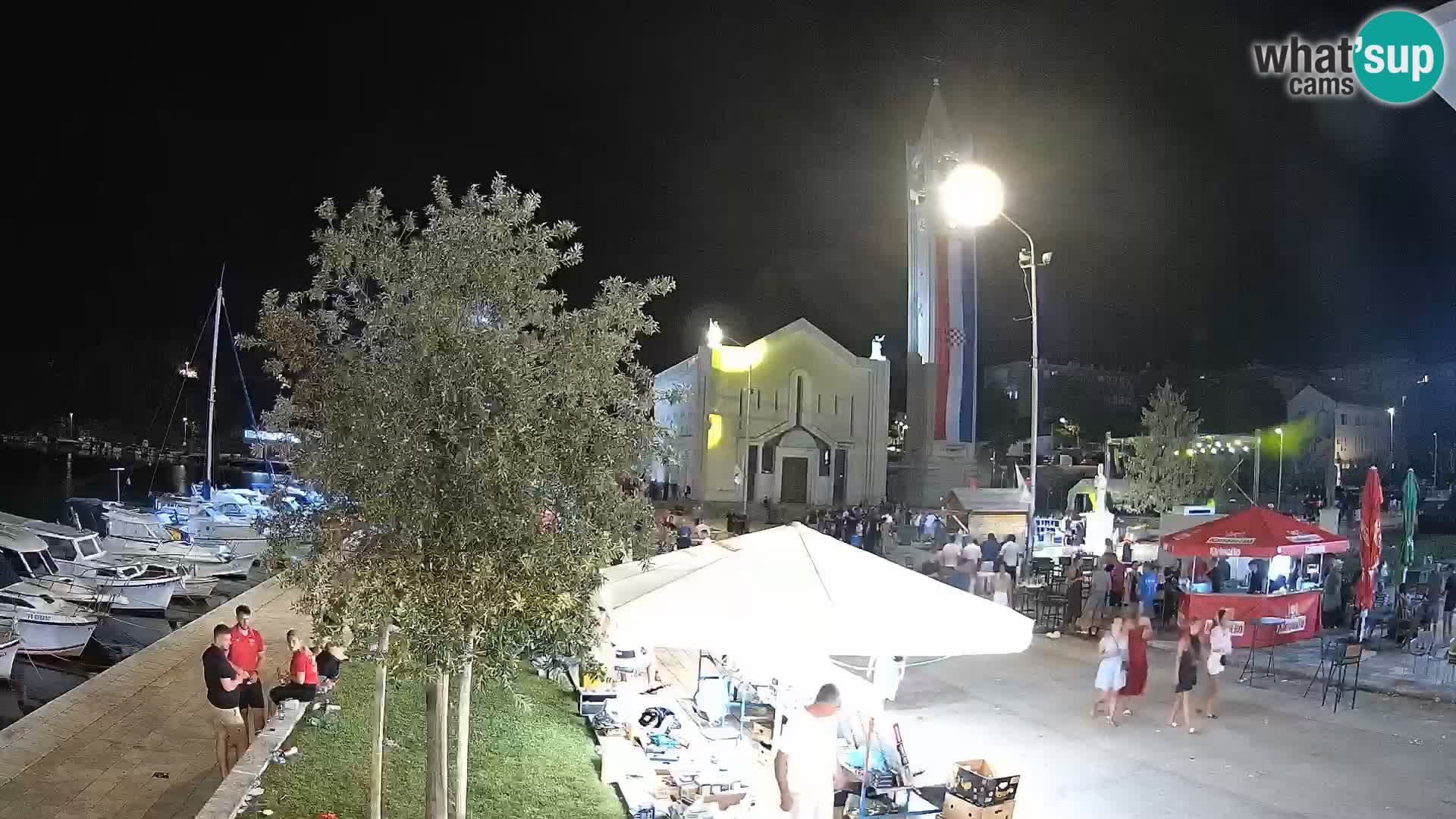 Ploče Webcam | Captivating Views of Riva and the Cathedral